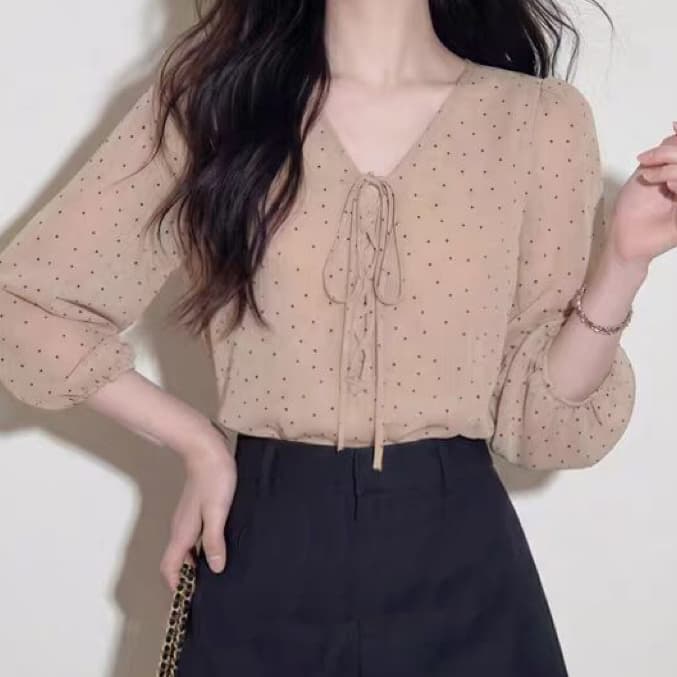 재고 있음 봄 가을 새로운 한 부서 부드러운 바람 V넥 벌룬 소매 도트 무늬 여성 셔츠 아름다운 착용 가져 가라. 아니요 명중 섹션 맨위