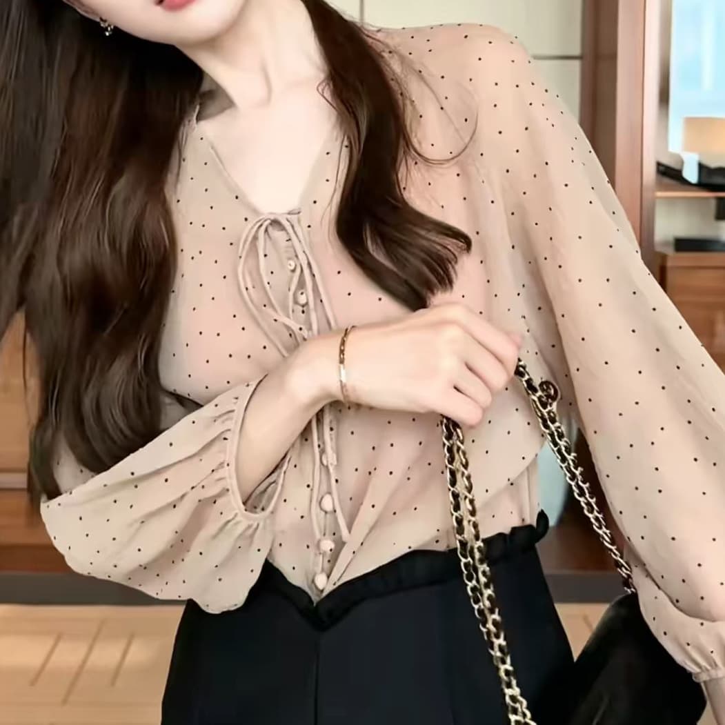 재고 있음 봄 가을 새로운 한 부서 부드러운 바람 V넥 벌룬 소매 도트 무늬 여성 셔츠 아름다운 착용 가져 가라. 아니요 명중 섹션 맨위 상세 이미지 3