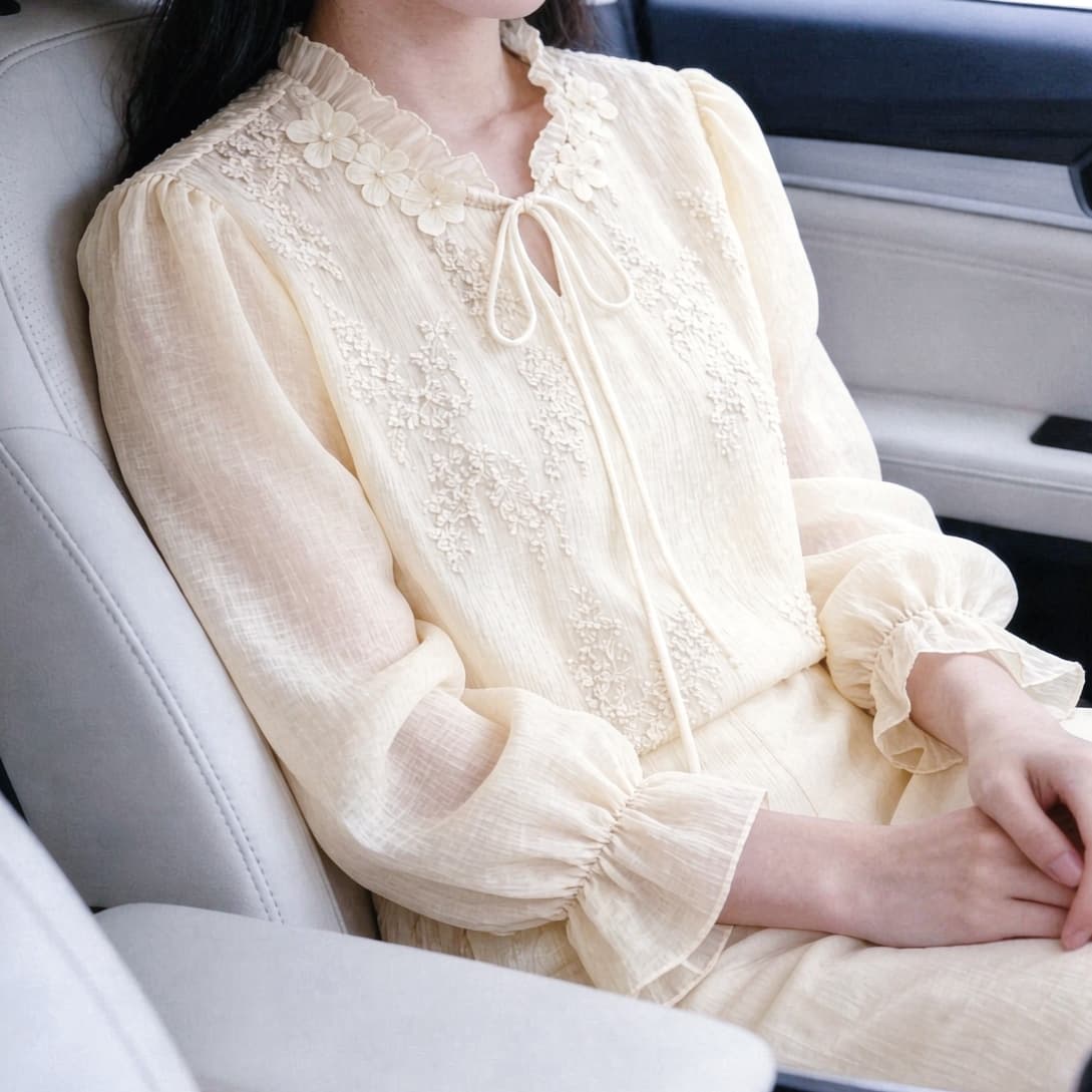 재고 있음 부드러운 바람 연령 감소 디자인 센스 꽃 비즈 박기 자수 셔츠 아름다운 작은 셔츠 봄 가을 새로운 긴팔