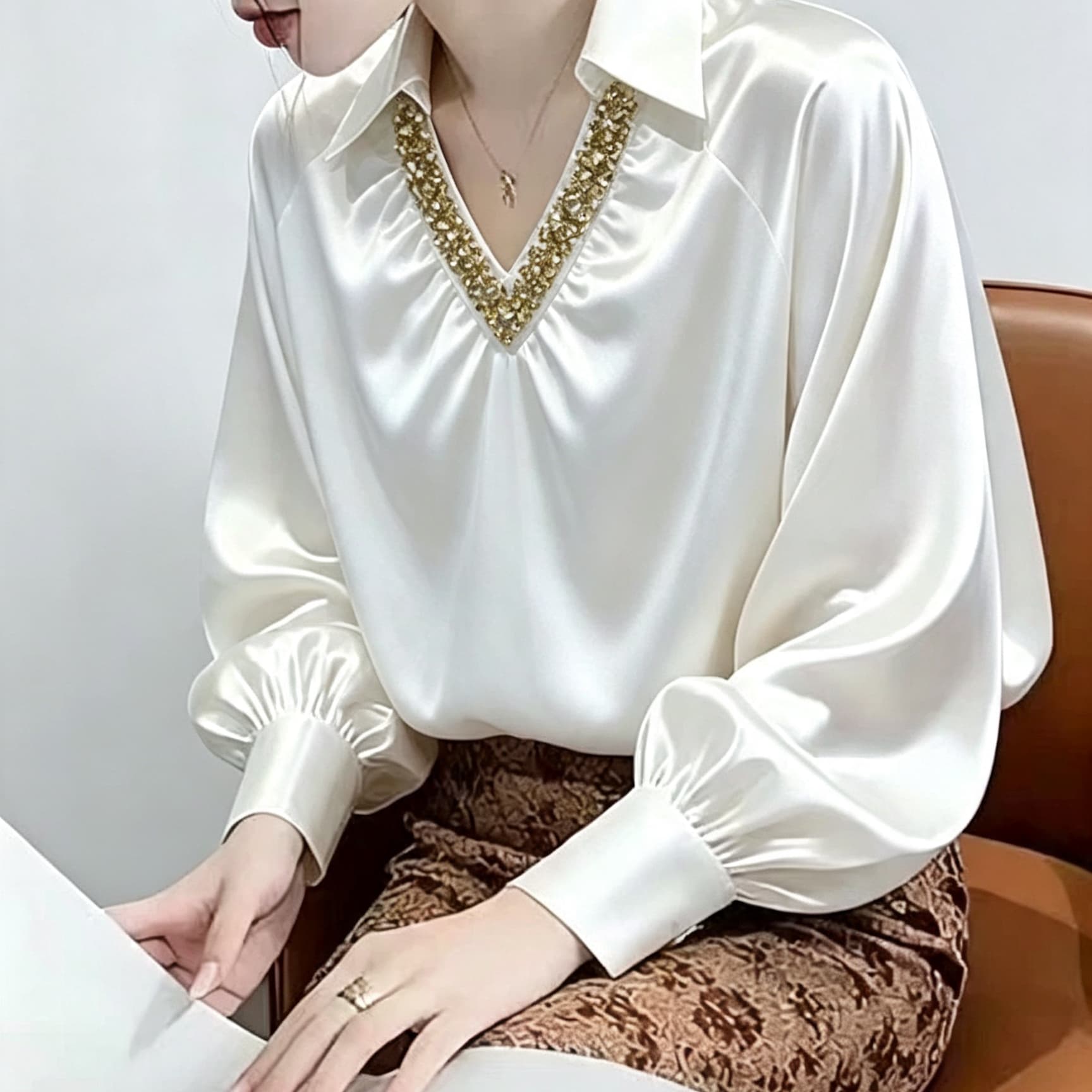 재고 있음 봄 가을 프랑스식 레트로 품격 아세트산 새틴 V넥 여성 셔츠 고급 센스 작은 대중 긴팔 고유 한 맨위 상세 이미지 4