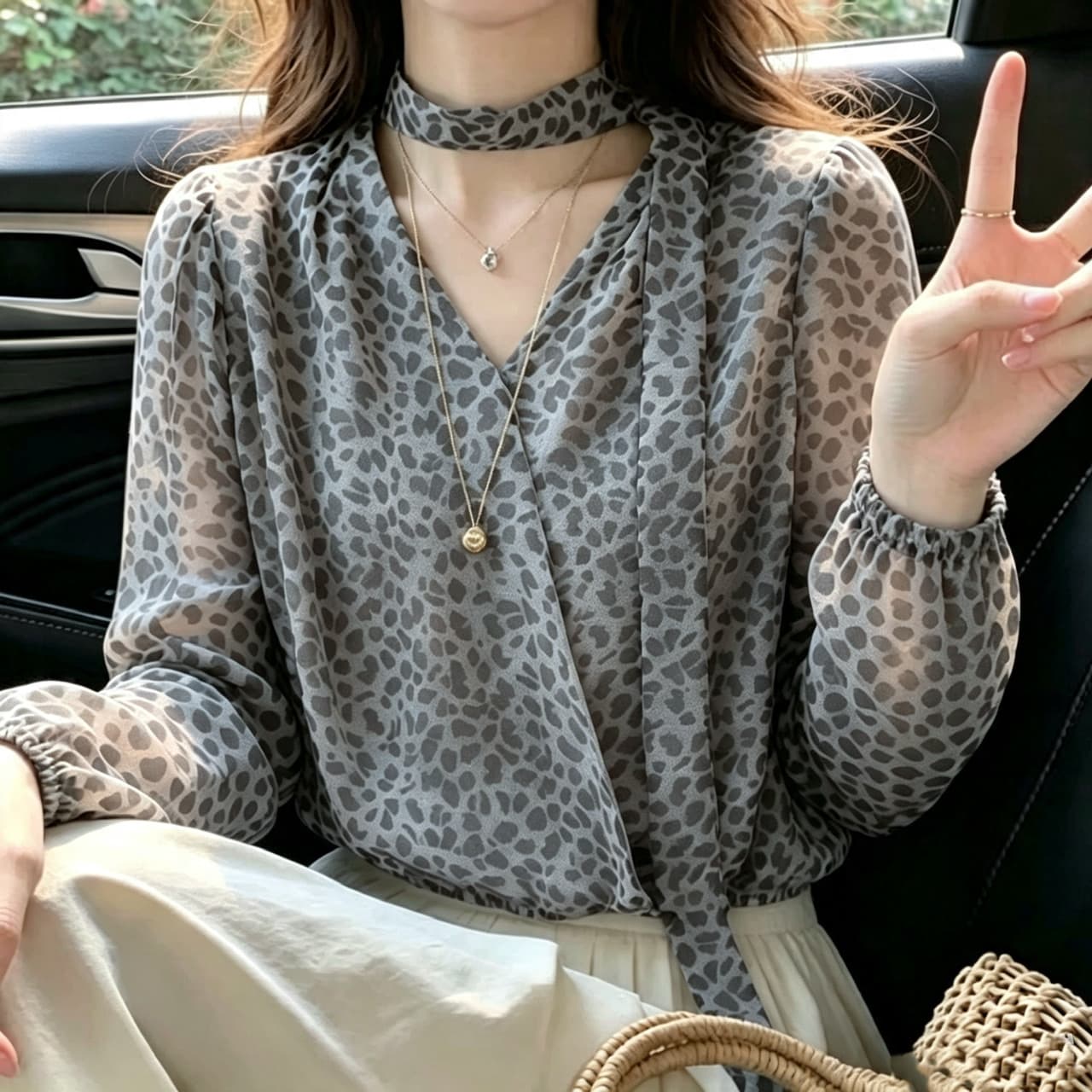 재고 있음 봄 가을 레트로 레오파드 무늬 바람 V넥 행침 목 레이스 업 셔츠 여성 긴 소매 슬림해 보이는 다용도 셔츠 맨위 상세 이미지 6