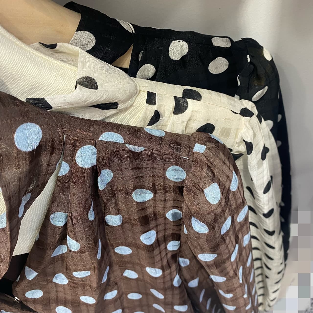 재고 있음 가을 새로운 프랑스식 레트로 리본 V넥 루즈핏 십자가 도트 무늬 긴팔 작은 셔츠 루즈핏 맨위 쉬폰 블라우스 상세 이미지 2