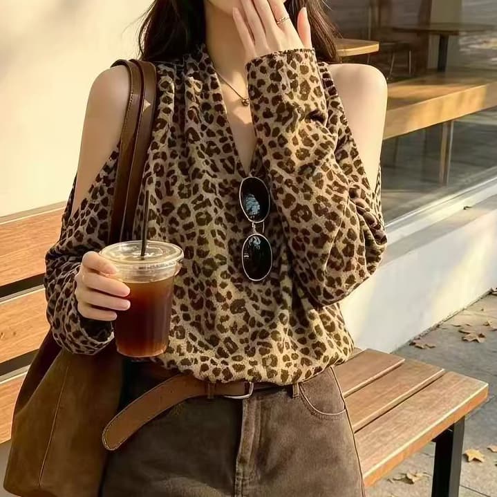 재고 있음 레오파드 무늬 외국 가스 V넥 긴팔 셔츠 가을 새로운 품격 로얄 자매 슬림해 보이는 패션 다용도 맨위 이미지 4
