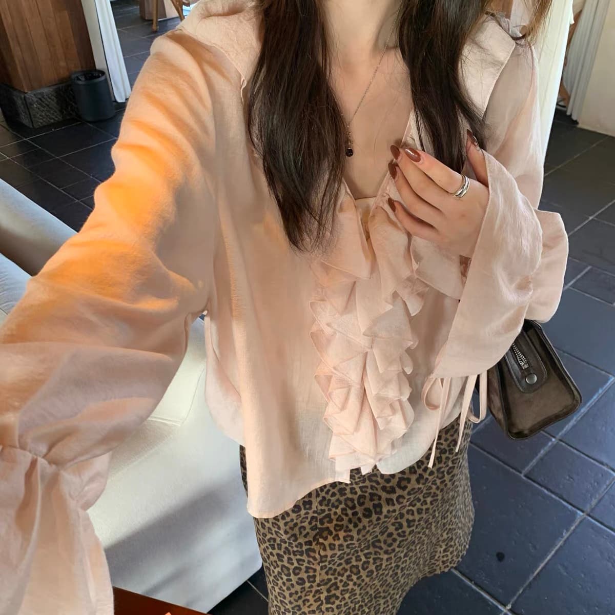 재고 있음 프랑스식 품격 자외선 차단 여성 셔츠 가을 새로운 디자인 센스 작은 대중 프릴 나팔 소매 맨위 쉬폰 블라우스 상세 이미지 4