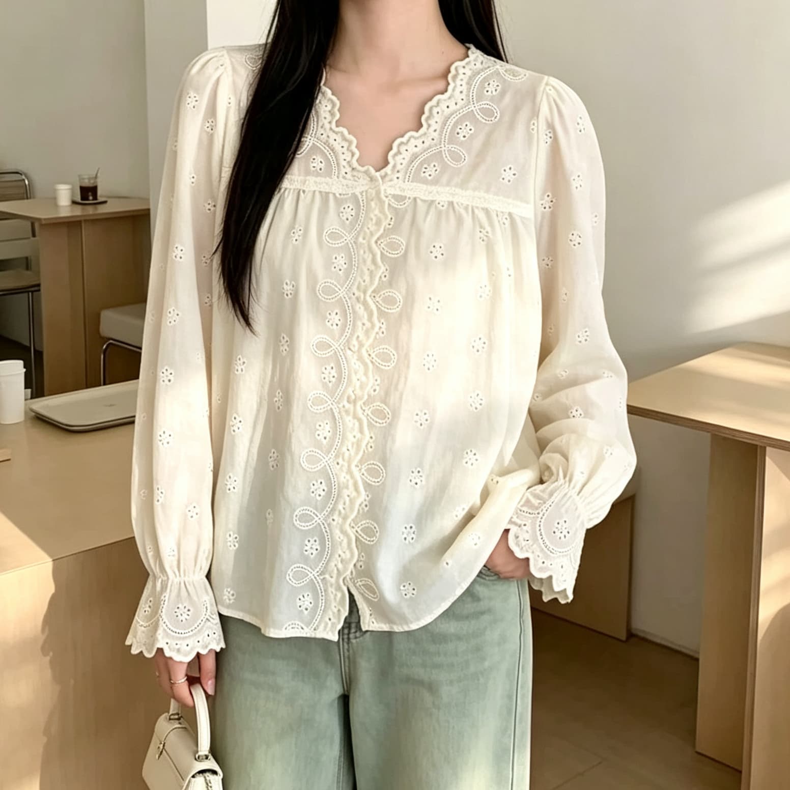 재고 있음 유럽 상품 외국 가스 여성 셔츠 레이스 서리가 내린 부서 고급 센스 셔츠 긴팔 긍정적 인 어깨 의류 부드러운 바람 한 부서 상세 이미지 2