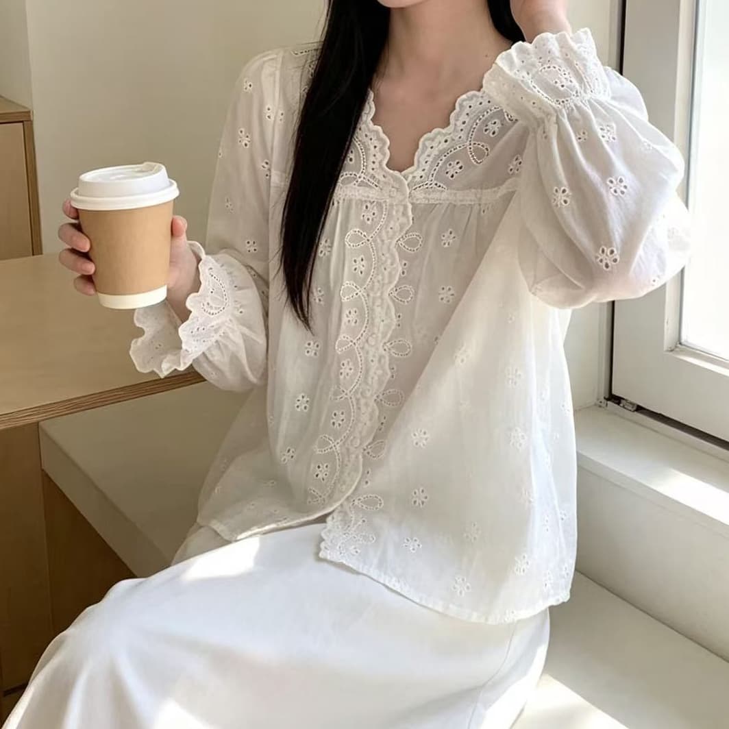 재고 있음 유럽 상품 외국 가스 여성 셔츠 레이스 서리가 내린 부서 고급 센스 셔츠 긴팔 긍정적 인 어깨 의류 부드러운 바람 한 부서 상세 이미지 5