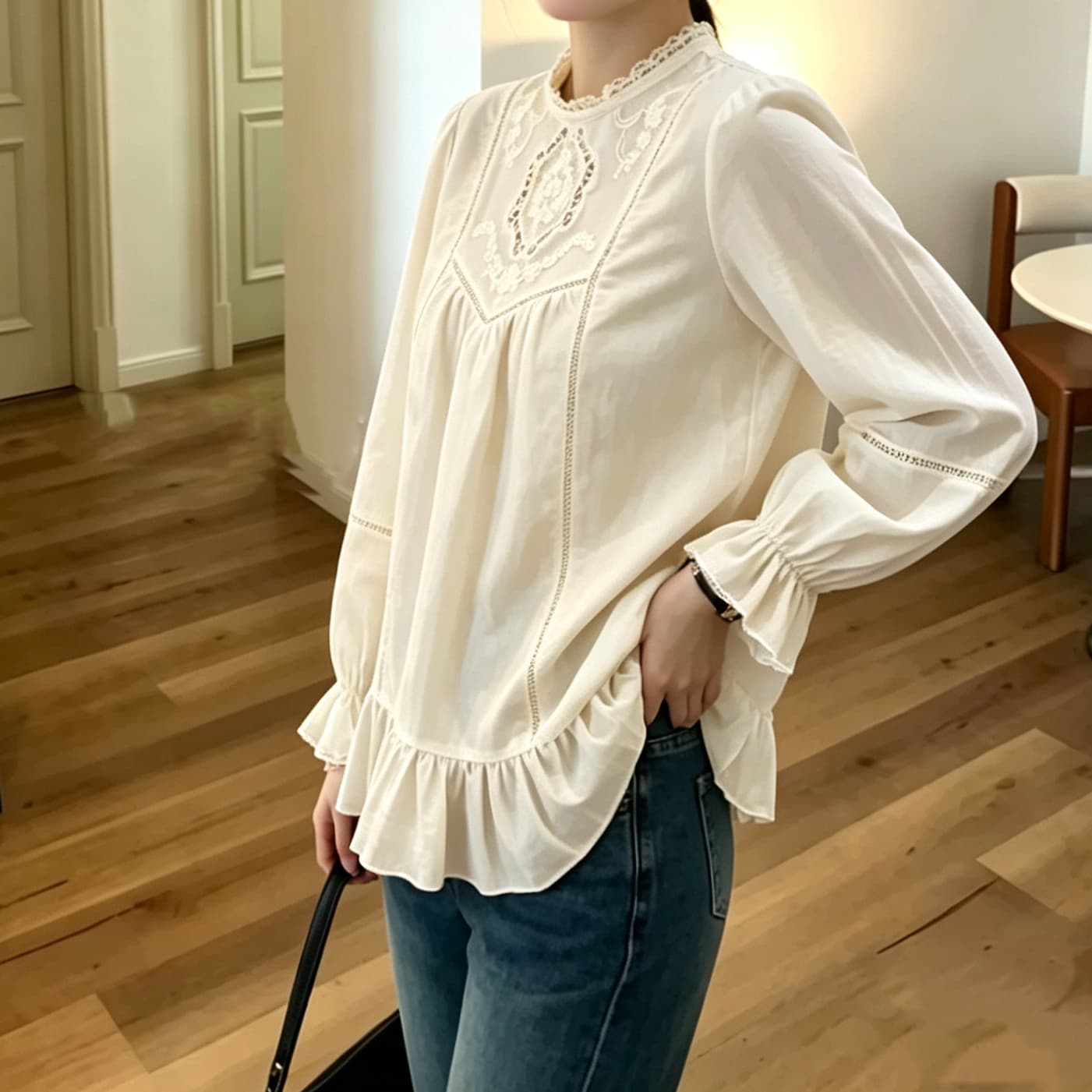 재고 있음 가을 한 첨부 된 의류 작은 대중 디자인 센스 살구 색상 무거운 작업 자수 자수 부드러운 프랑스식 긴팔 셔츠 상세 이미지 6