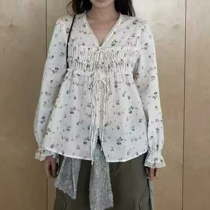 재고 있음 프랑스식 부드러운 전원 바람 꽃무늬 V넥 여성 셔츠 이른 가을 레이스업 허리 수축 슬림해 보이는 다용도 맨위 상세 이미지 5