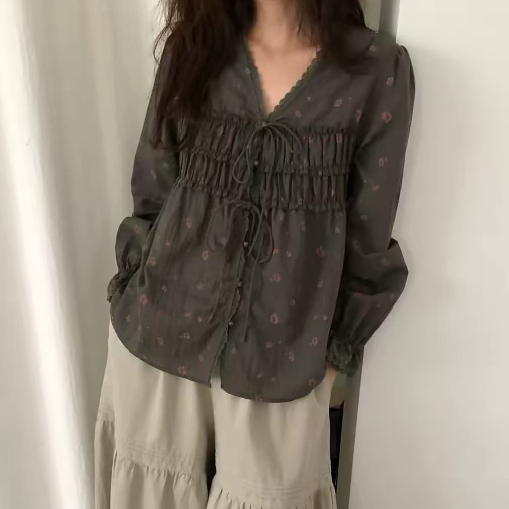 재고 있음 프랑스식 부드러운 전원 바람 꽃무늬 V넥 여성 셔츠 이른 가을 레이스업 허리 수축 슬림해 보이는 다용도 맨위 상세 이미지 6