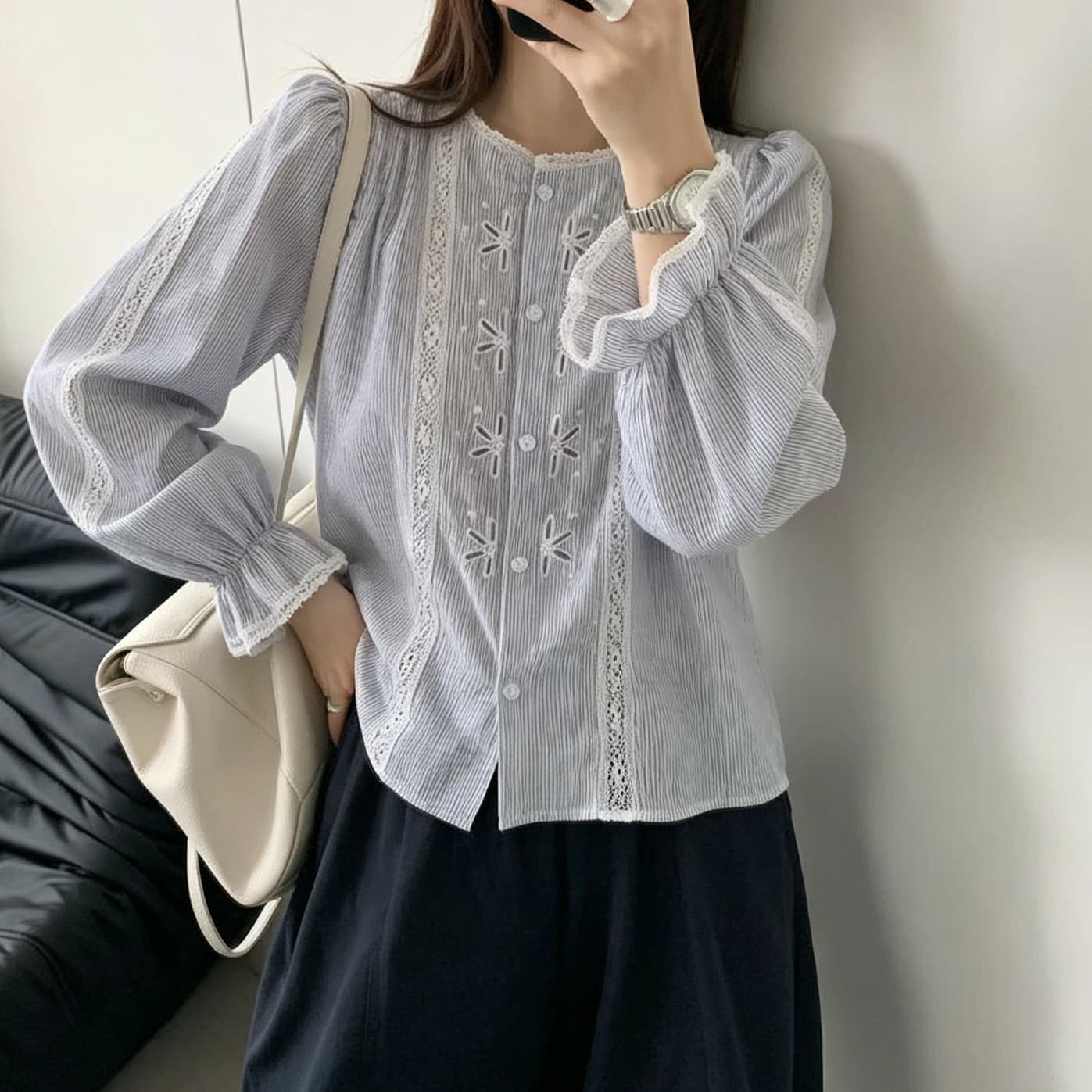재고 있음 일본식 숲속 소녀 레트로 세로 줄무늬 레이스 조각 루즈핏 쇼트 스타일 자수 맨위 레이스 칼라 셔츠 긴팔