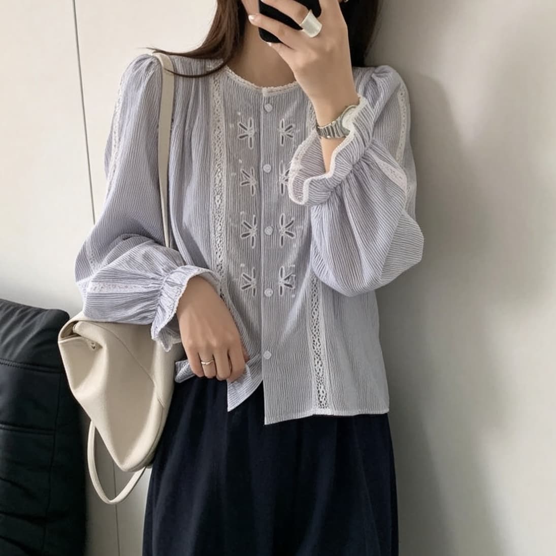 재고 있음 일본식 숲속 소녀 레트로 세로 줄무늬 레이스 조각 루즈핏 쇼트 스타일 자수 맨위 레이스 칼라 셔츠 긴팔 상세 이미지 5