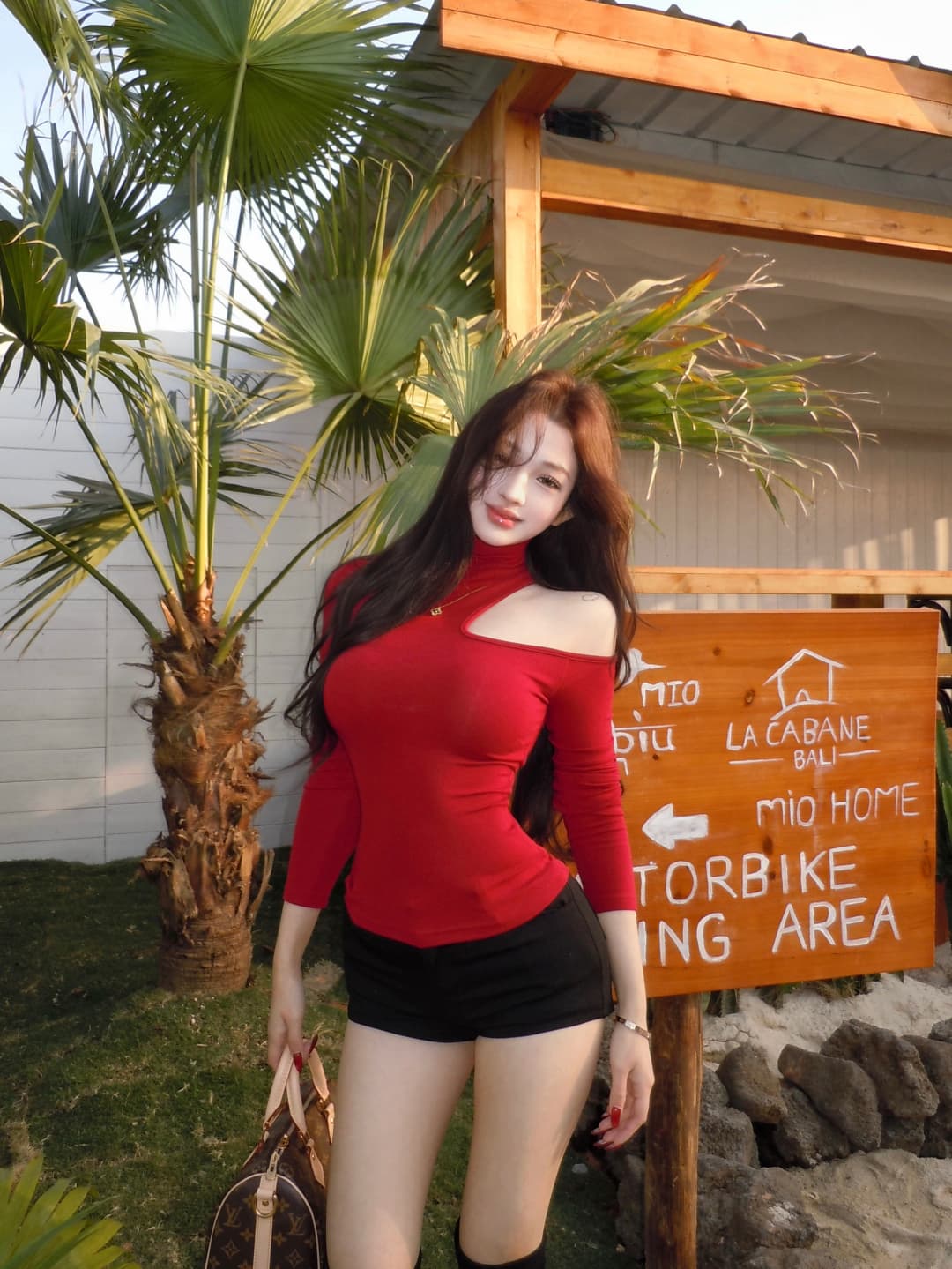 실사 정가 술에 취한 달콤한 딸기 양모 터틀넥 빨간색 티셔츠 여성 가을 겨울 오프숄더 허리 수축 기본 셔츠 상세 이미지 2