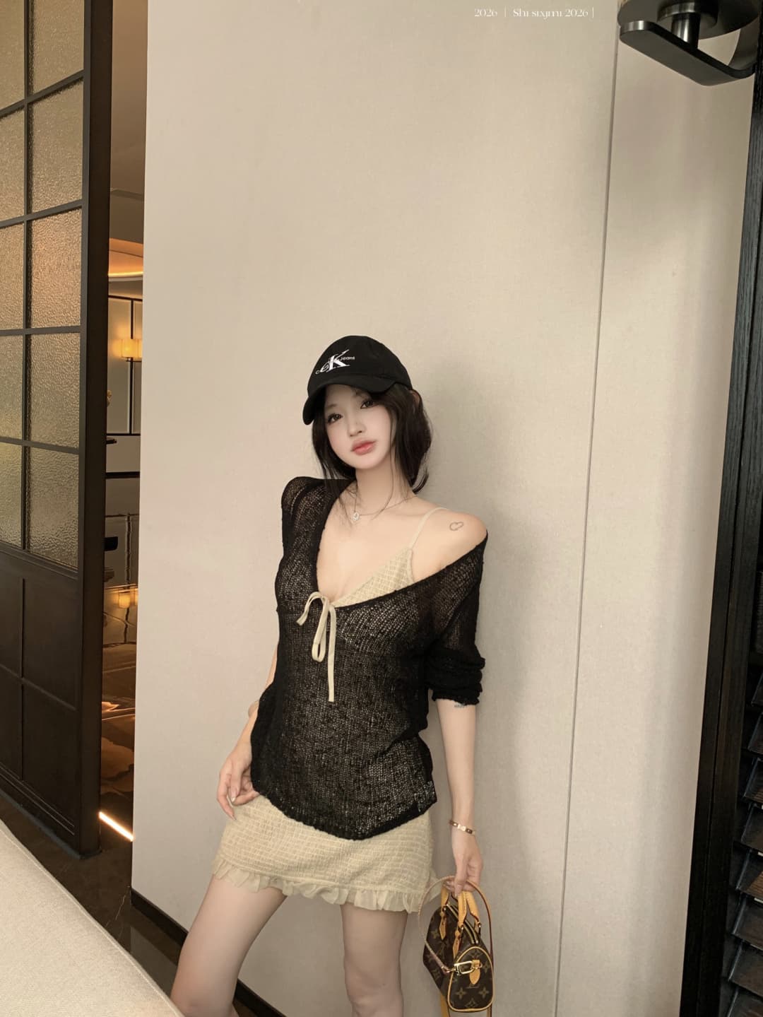 실사 정가 이슬 실크 착용 가져 가라. 시스루 홀로우 아웃 V넥 긴팔 자외선 차단 블라우스 명중 가져 가라. V넥 슬립 드레스 상세 이미지 3
