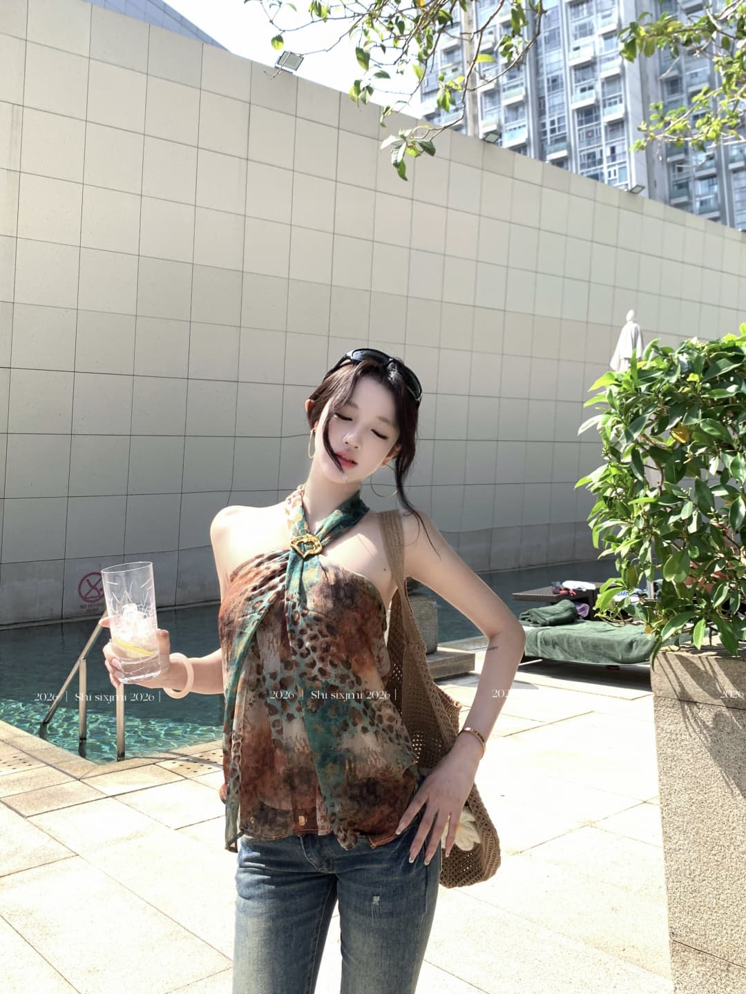 실사 정가 천년기 레오파드 무늬 세 색 후광 염색 레이스업 행침 목 프린트 작은 셔츠 여성 높음 질감 쇼트 스타일 민소매 맨위 상세 이미지 12