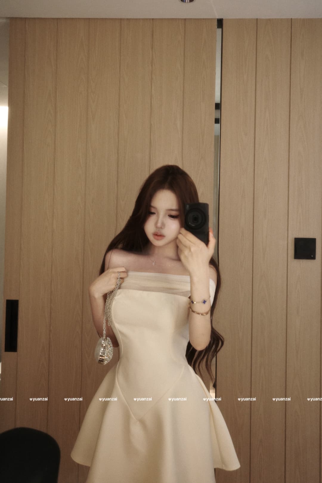 실사 정가 디자인 센스 나비 넥타이 기타 착용 법 오프숄더 튜브탑 백리스 드레스 이미지 3