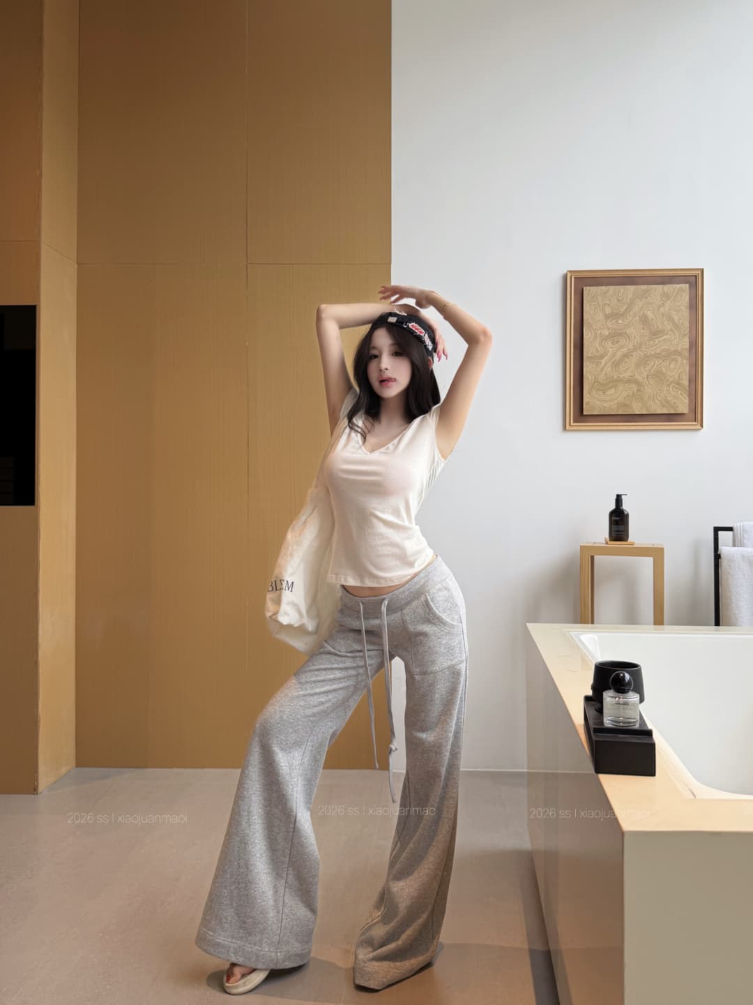 실사 정가 라이 경기 서울 아마 스트레치 직물 깊은 V 넥 작은 날다 소매 맞춤 허리 수축 기초 티셔츠 5 가지 색상 선택 사항 상세 이미지 25