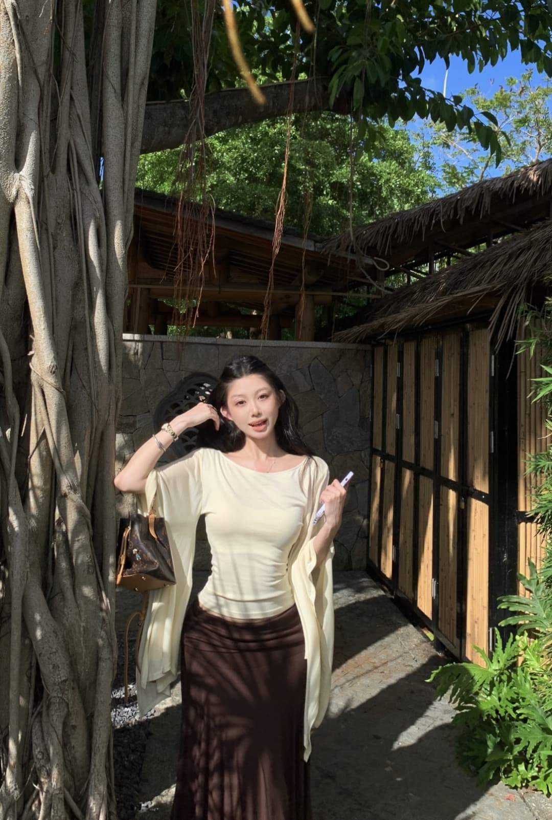 실사 정가 문단 그림자 소매 맨위 한 단어 대 네클라인 프로 피부 통기성 쇼트 스타일 나팔 소매 티셔츠 여성 상세 이미지 10