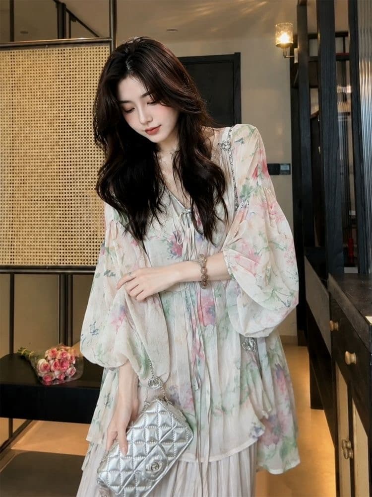 고급 센스 프랑스식 작은 대중 V넥 꽃무늬 여성 셔츠 이른 가을 새로운 자이언트 잘 생긴 디자인 센스 연령 감소 다용도 맨위 이미지 2