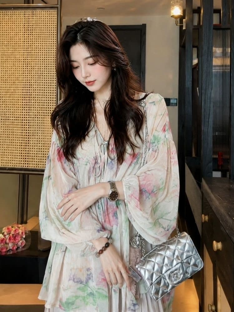 고급 센스 프랑스식 작은 대중 V넥 꽃무늬 여성 셔츠 이른 가을 새로운 자이언트 잘 생긴 디자인 센스 연령 감소 다용도 맨위 상세 이미지 9