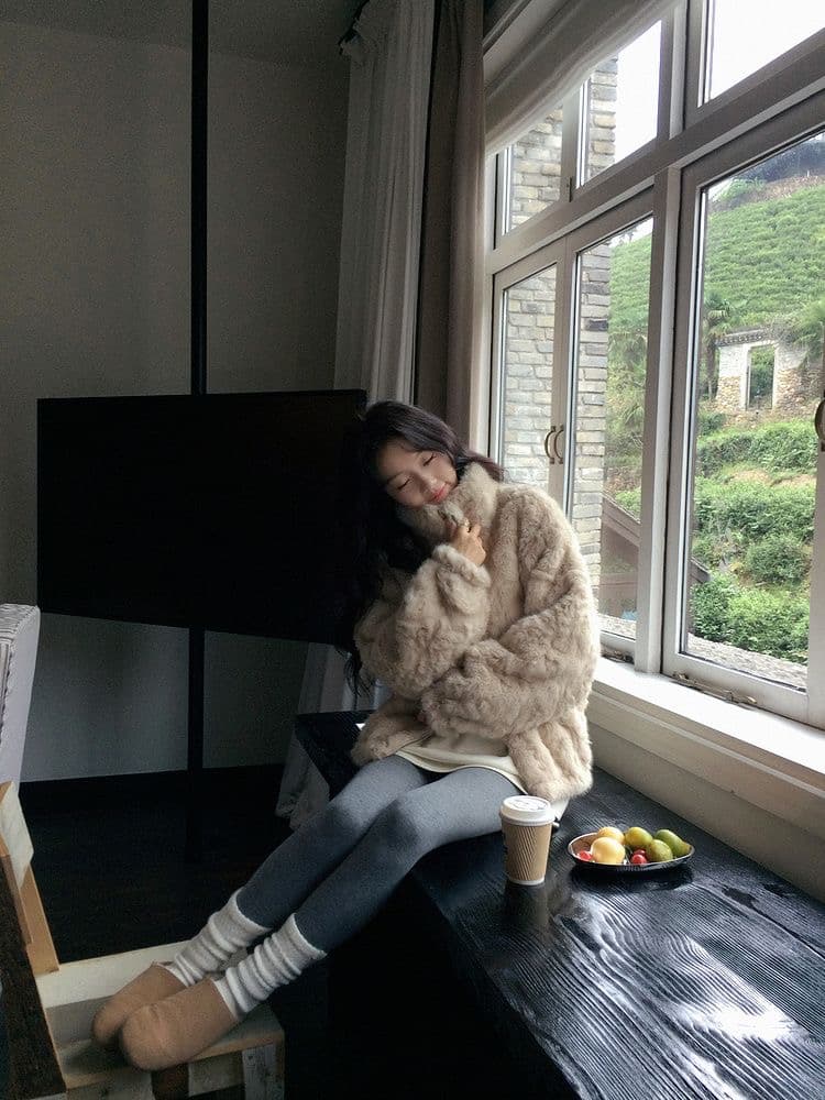 빛 럭셔리 센스 환경 보호 털 모조 모피 보온 플리스 여성 코트 루즈핏 보온 지퍼 재킷 상세 이미지 2