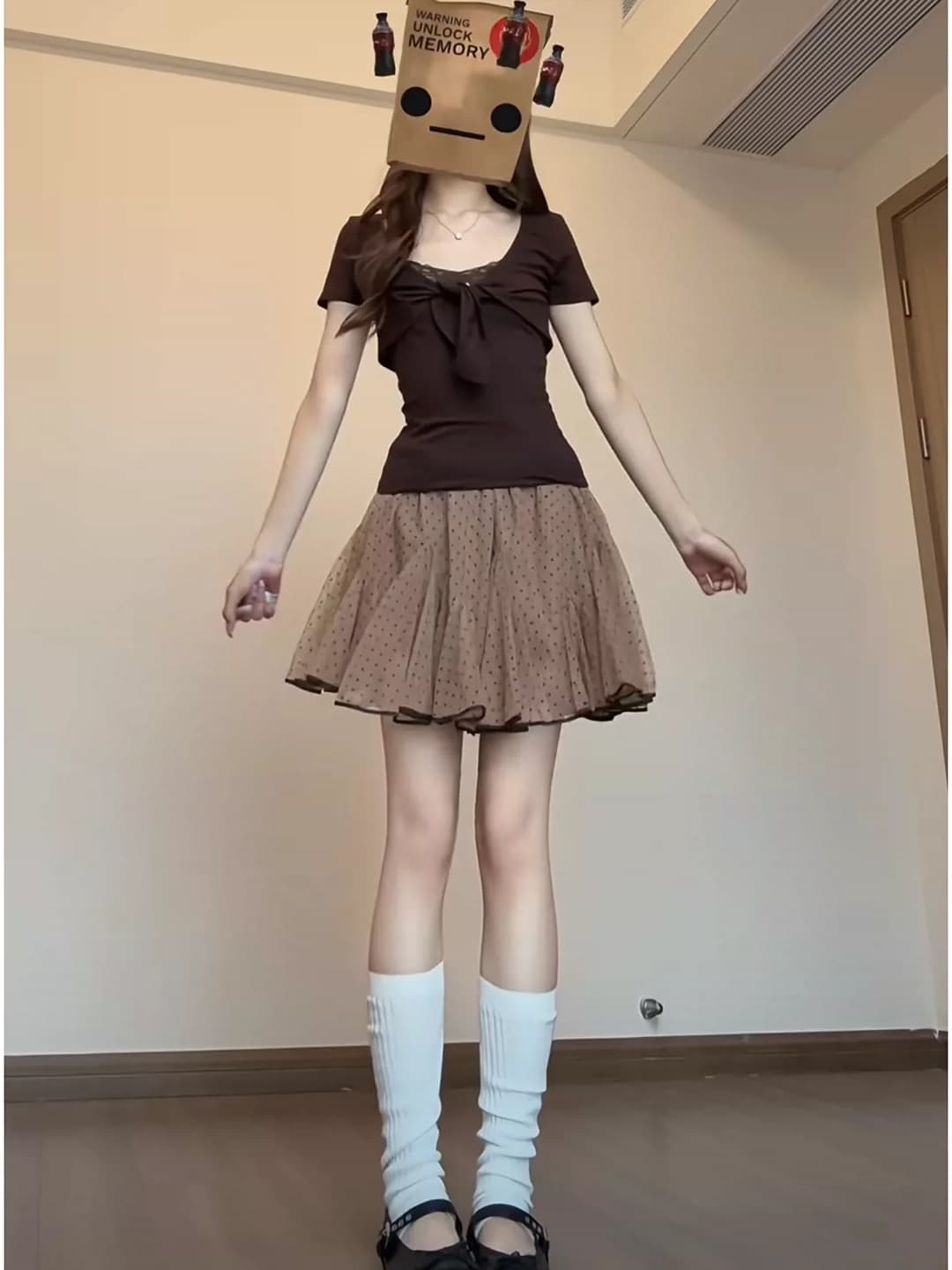 레트로 커피 색상 디자인 센스 레이스 슬립 맨위 투피스 세트 도트 무늬 반신 스커트 달콤한 매운맛 바람 품격 착용 가져 가라. 세트 상세 이미지 3