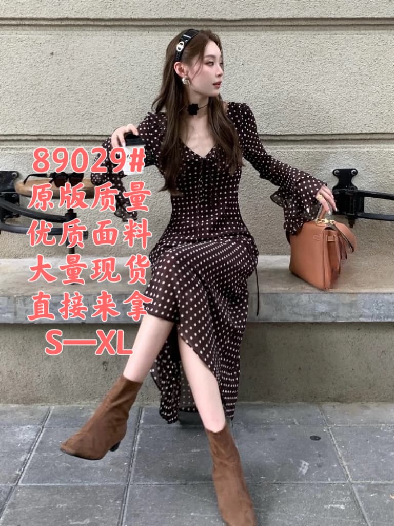 자이언트 잘 생긴 꼬집기 허리 치마 2026 봄 프랑스식 품격 고급 센스 관대 한 점잖은 아름다운 커피 색상 도트 무늬 드레스