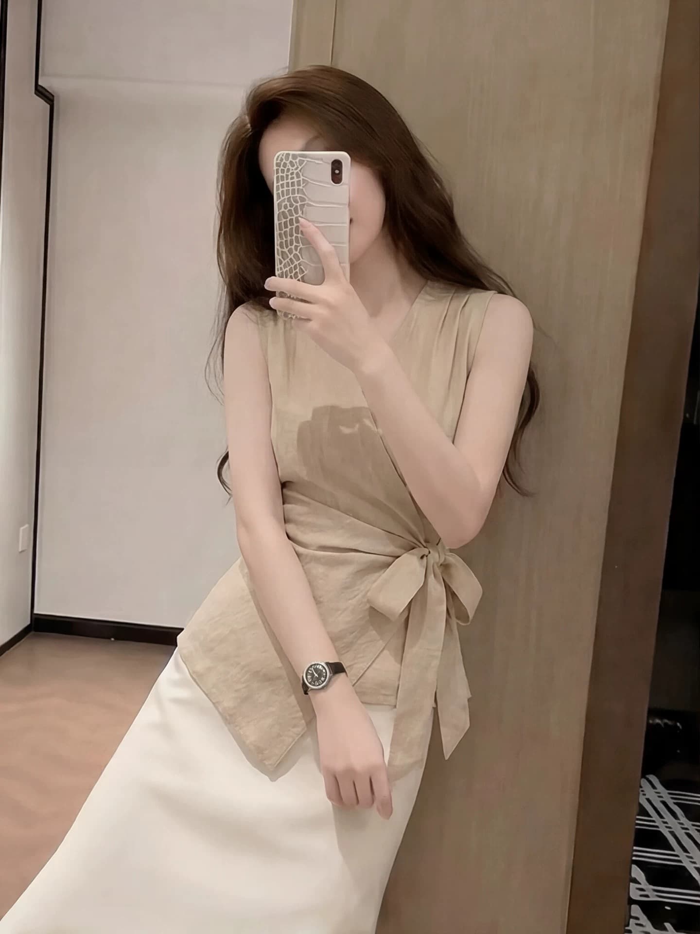 2026 빅 사이즈 빛 요리 한 미니멀리즘 바람 V넥 스트랩 민소매 맨위 여성 여름 슬림해 보이는 디자인 센스 작은 대중 연령 감소 셔츠 상세 이미지 1