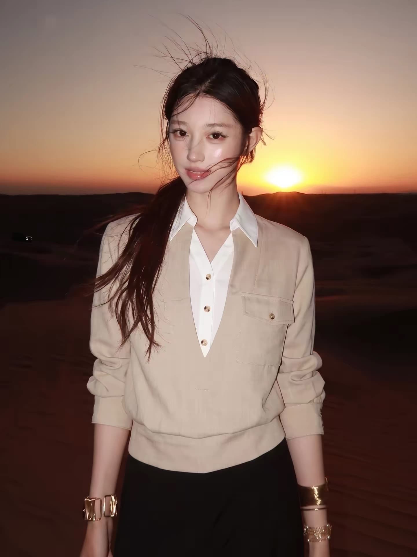 살구 색상 V넥 패치워크 페이크 레이어드 맨위 허리 수축 슬림해 보이는 동점 벨트 주머니 디자인 센스 루즈핏 긴팔 작은 셔츠 여성