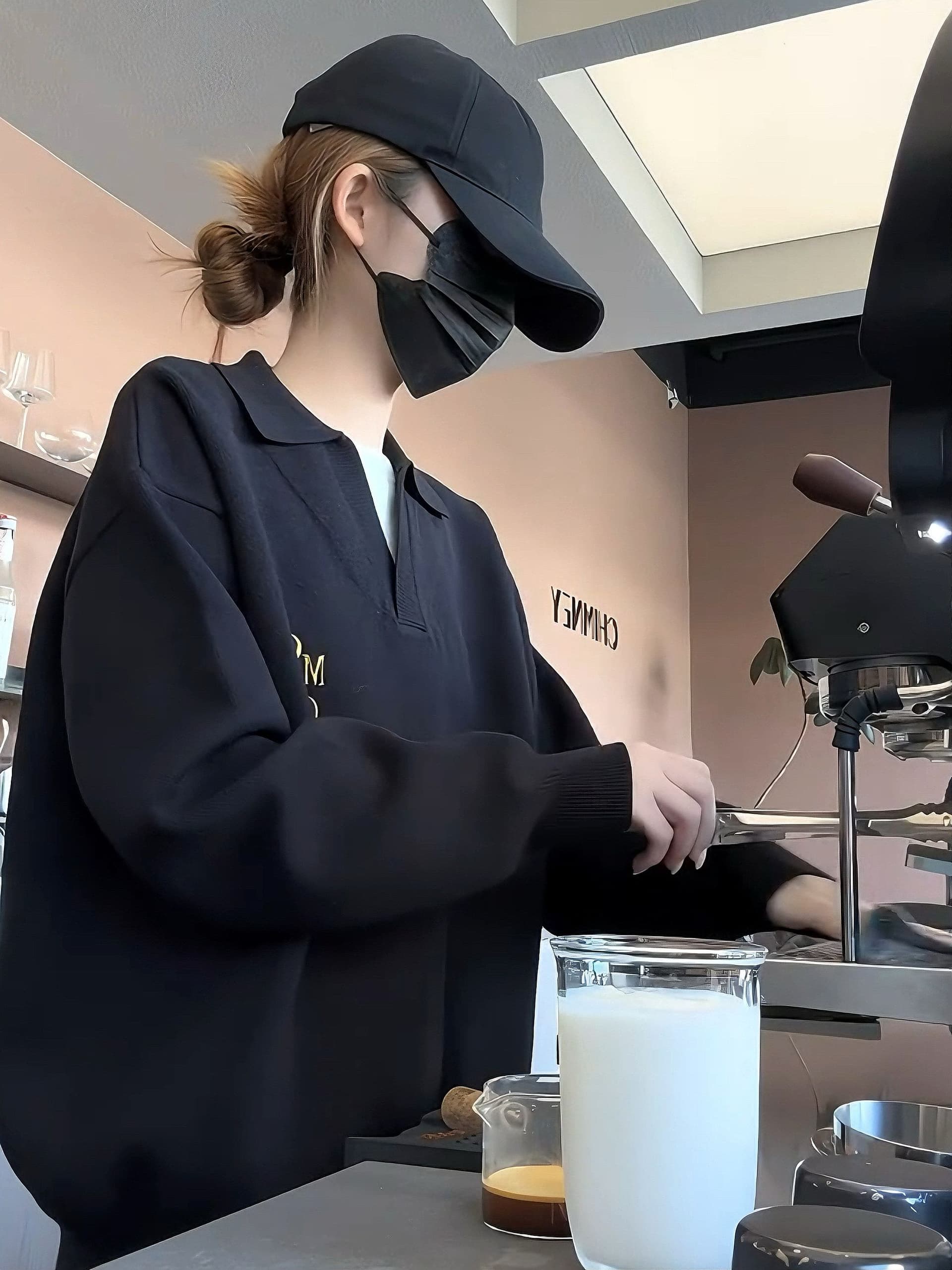 새로운 페이크 레이어드 스웨터 폴로 칼라 페이크 레이어드 루즈핏 슬림해 보이는 니트 스웨터 부드러운 찹쌀 맨위 고급 센스 상세 이미지 4