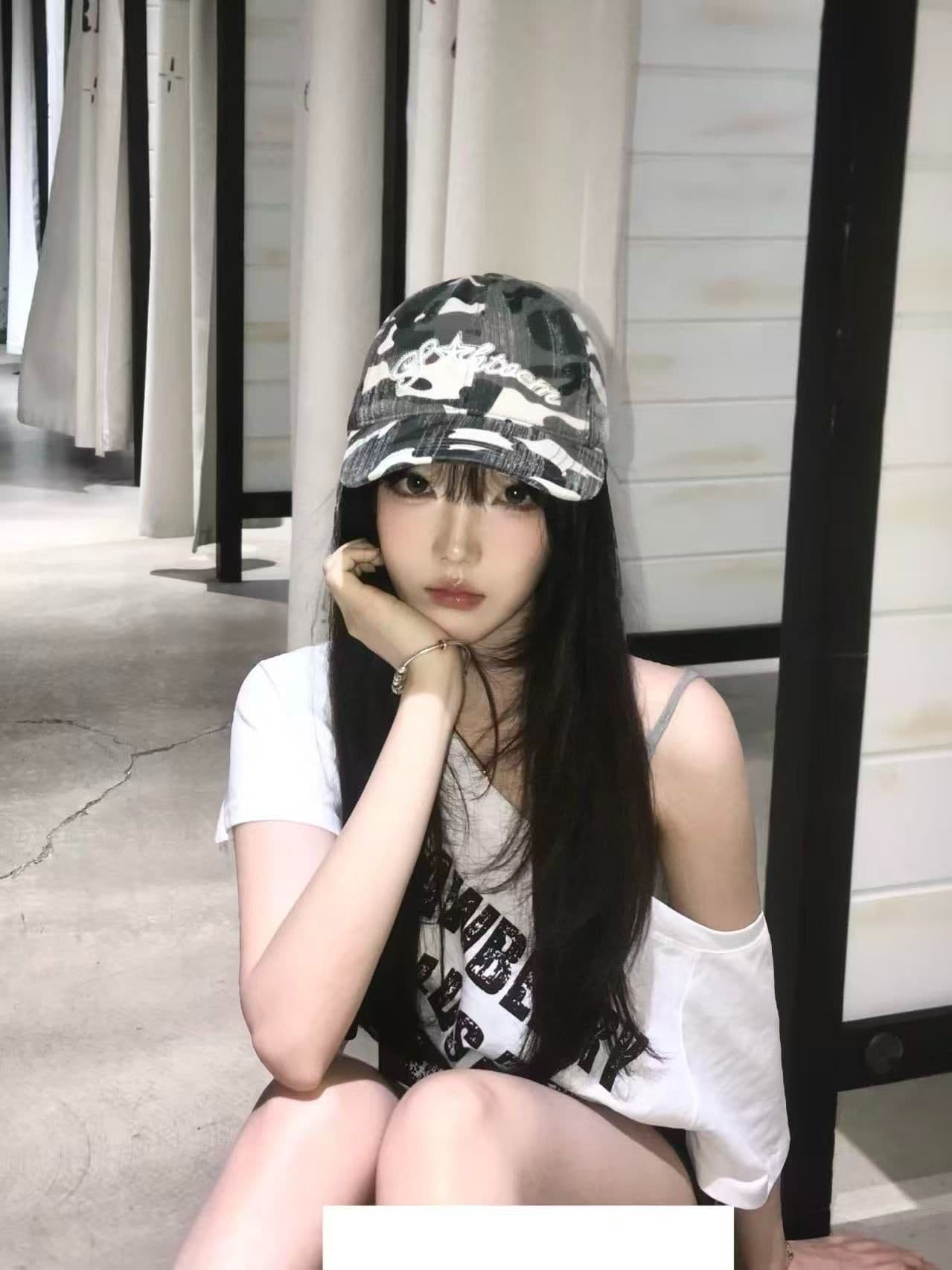 새로운 생방송 품질 비스듬한 어깨 오프숄더 티셔츠 알파벳 프린트 이미지 4