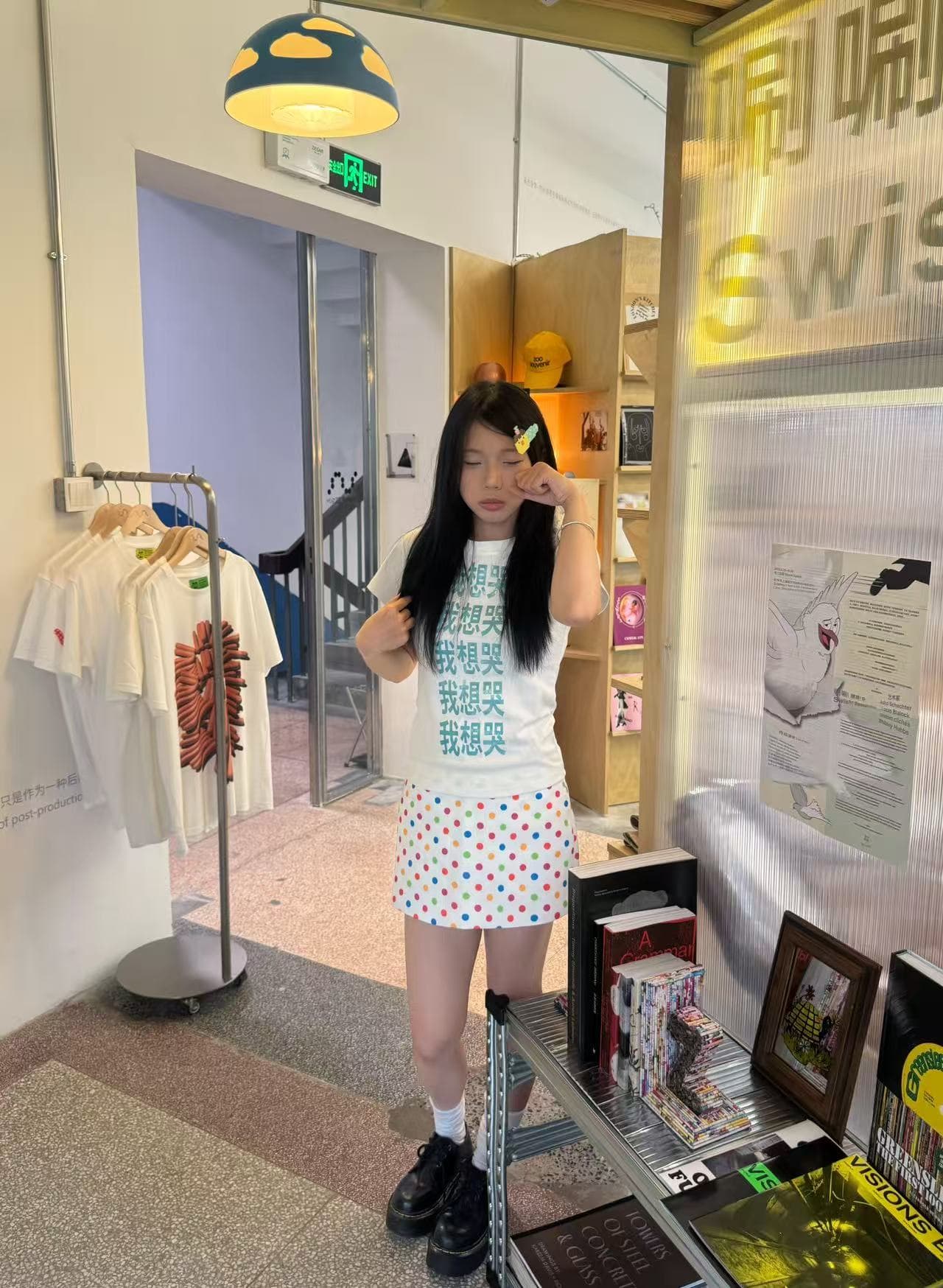새로운 생방송 품질 이후 패키지 칼라 높은 탄력성 몸매 가꾸기 티셔츠 상세 이미지 2