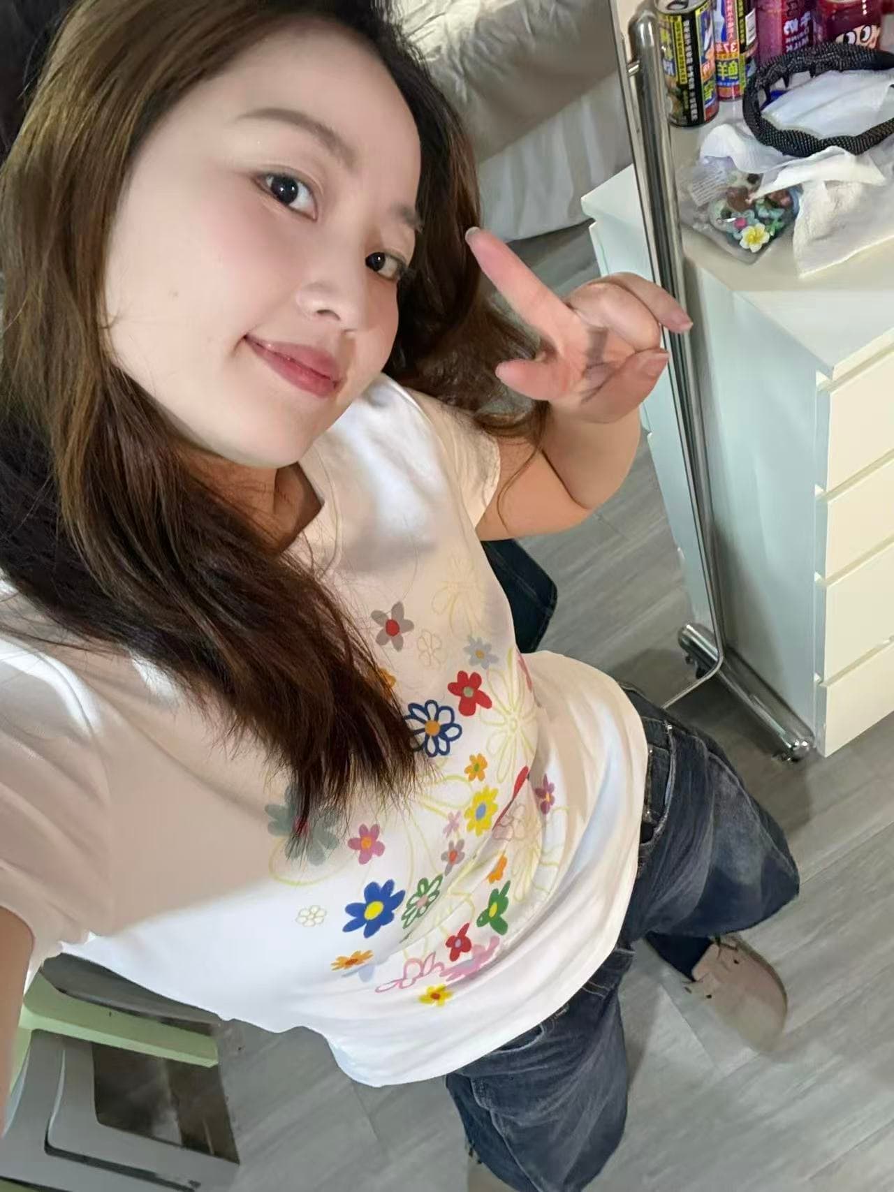 새로운 출처 생방송 품질 이후 패키지 칼라 꽃 프린트 높은 탄력성 몸매 가꾸기 t 상세 이미지 4