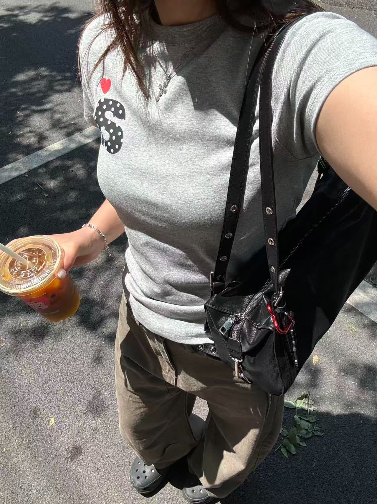 새로운 생방송 품질 이후 패키지 칼라 높은 탄력성 몸매 가꾸기 티셔츠 알파벳 a 프린트 상세 이미지 2