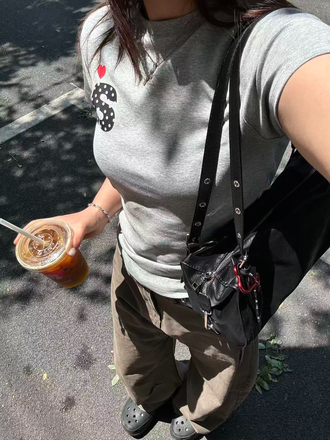 새로운 생방송 품질 이후 패키지 칼라 높은 탄력성 몸매 가꾸기 티셔츠 알파벳 a 프린트 상세 이미지 3