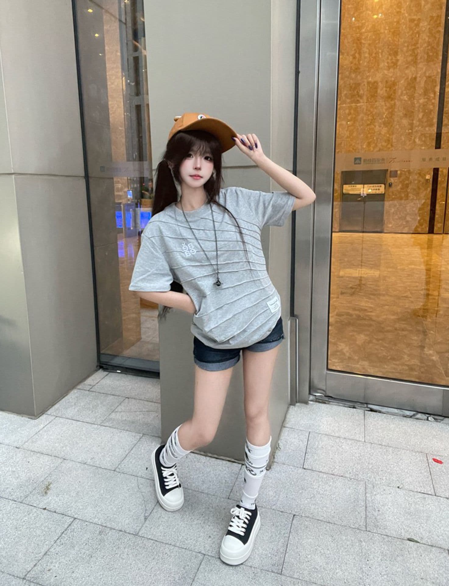 새로운 접은 자국 자수 네리 가게 천 반팔 티셔츠 여성 이미지 2