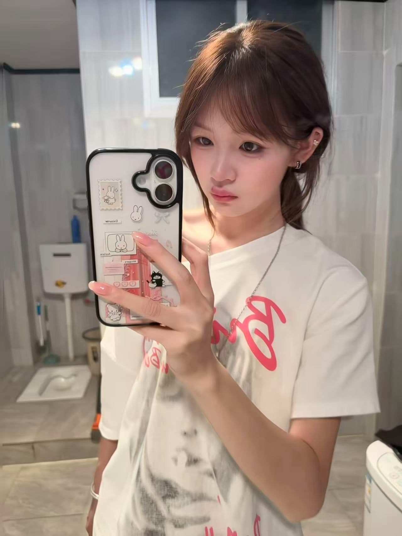 새로운 생방송 품질 비스듬한 어깨 오프숄더 티셔츠 유럽과 미국 초상화 프린트 상세 이미지 4
