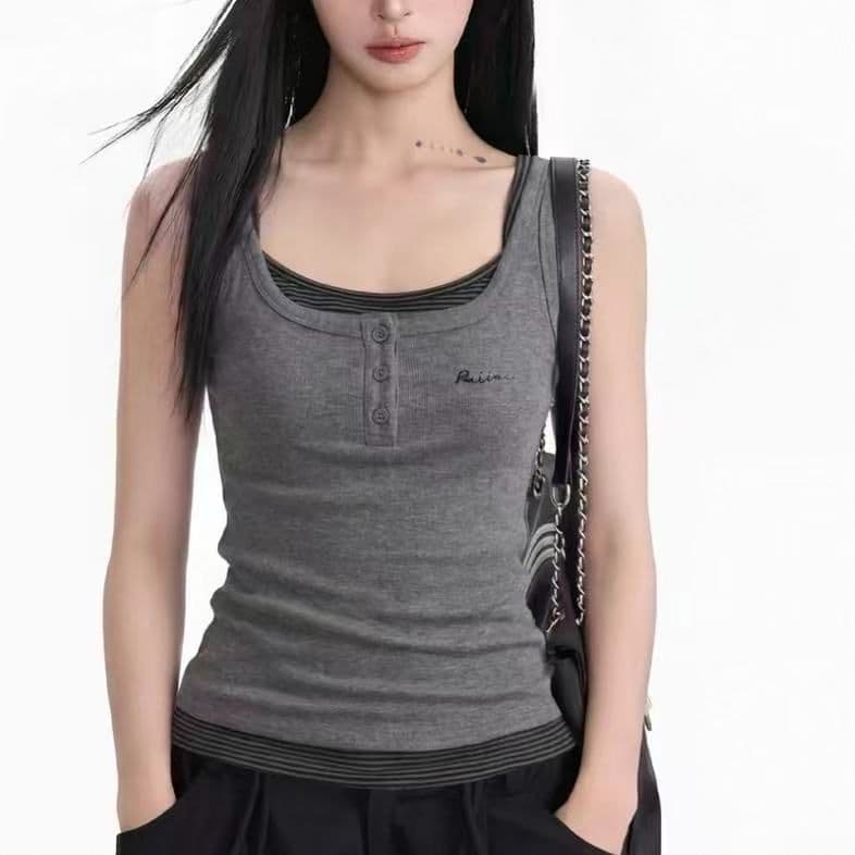 새로운 패치워크 페이크 레이어드 스트라이프 프린트 단추 슬림 피트 I자형 민소매 조끼 티셔츠 상세 이미지 4