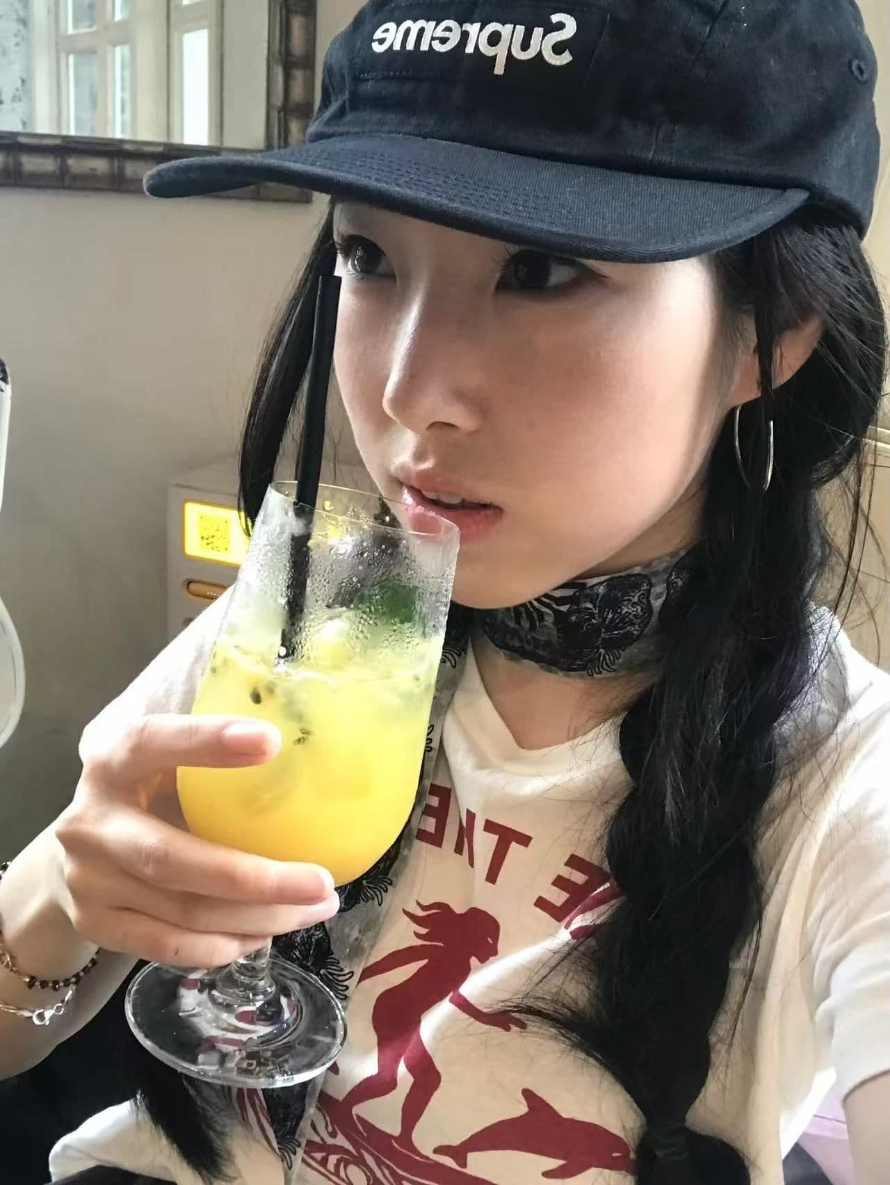 새로운 출처 생방송 품질 이후 패키지 칼라 신축성 몸매 가꾸기 서핑 소녀 이미지 2