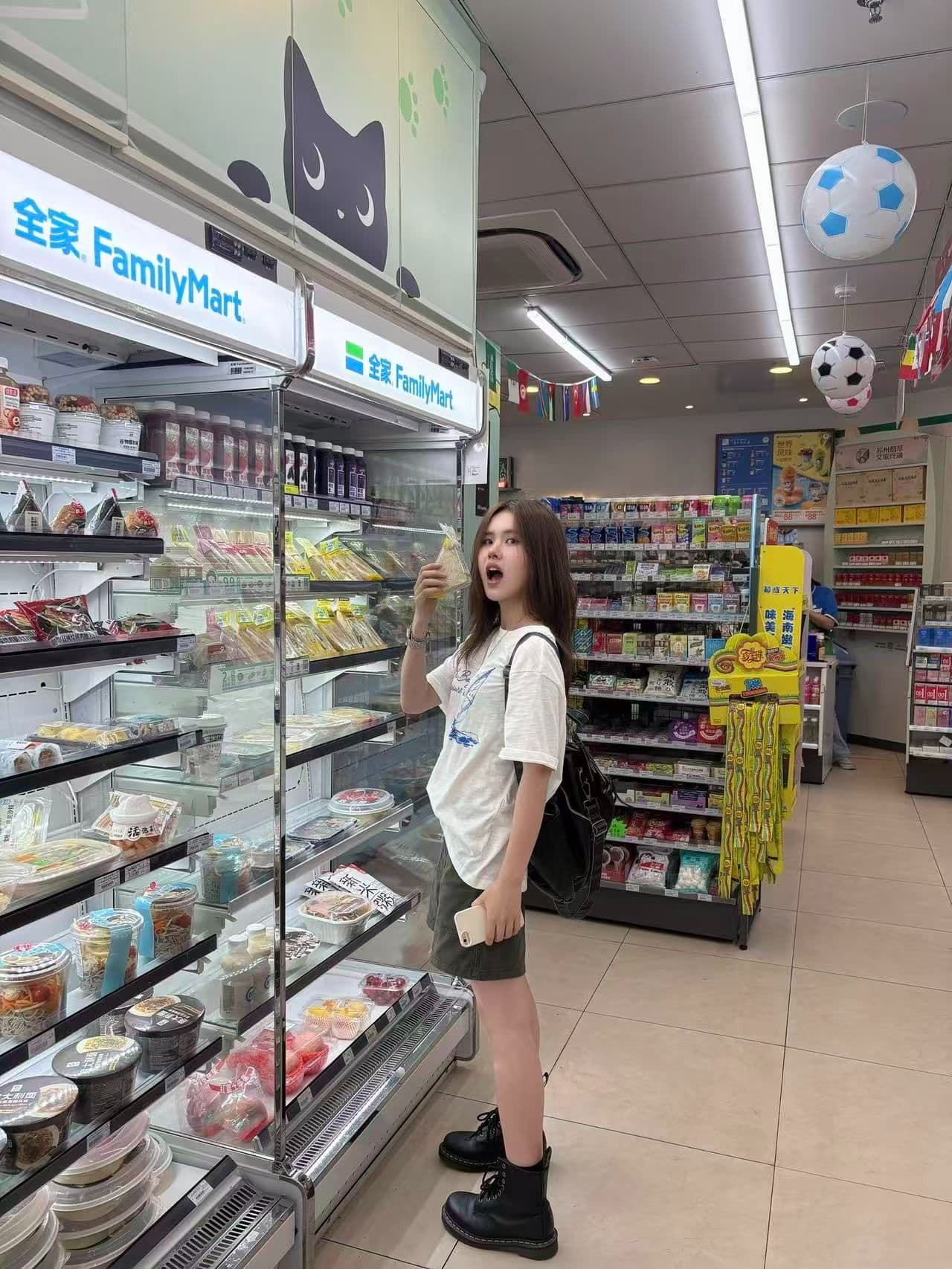 새로운 생방송 품질 이후 패키지 칼라 라운드 넥 반팔 티셔츠 돛 프린트 상세 이미지 10