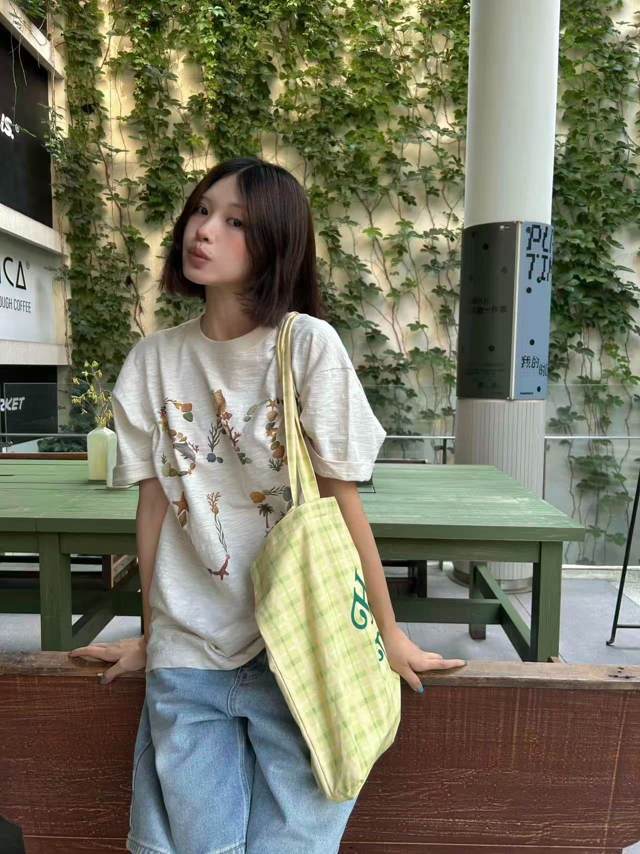 새로운 생방송 품질 이후 패키지 칼라 라운드 넥 반팔 티셔츠 꽃 알파벳 상세 이미지 3