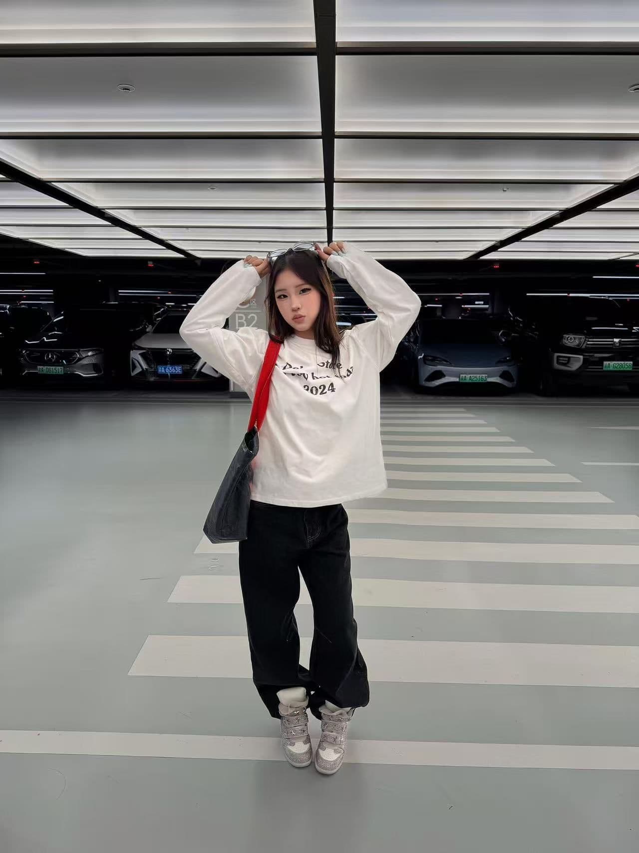 새로운 생방송 품질 이후 패키지 칼라 라운드 넥 반팔 티셔츠 알파벳 프린트 상세 이미지 9