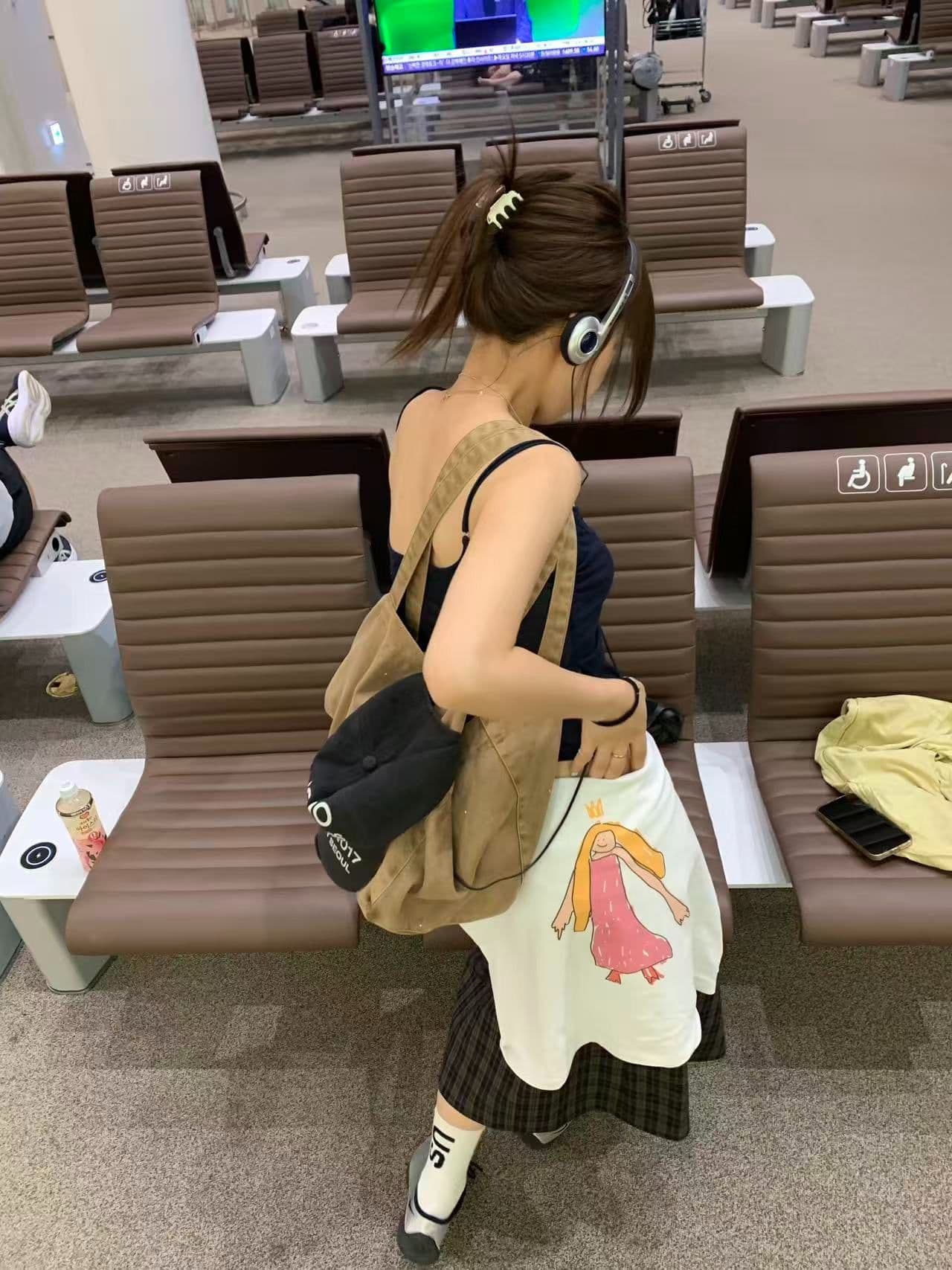 봄 가을 새로운 이후 패키지 칼라 긴팔 라운드 넥 티셔츠 만화 공주 알파벳 상세 이미지 4