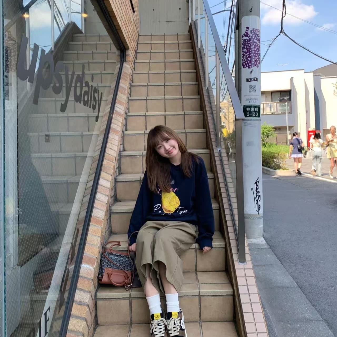 새로운 생방송 품질 얇은 스타일 은 여우 플러시 털이 있는 라운드 넥 과일 알파벳 이미지 5