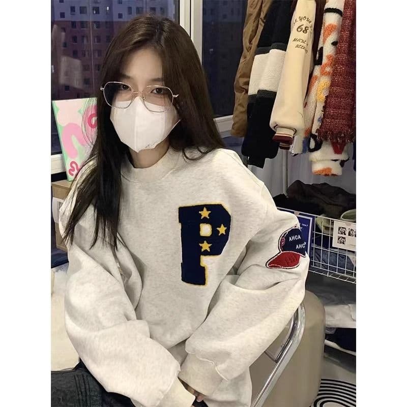 새로운 수건 자수 블랙 표준 디자인 센스 작은 대중 가을 겨울 후드티 이미지 3