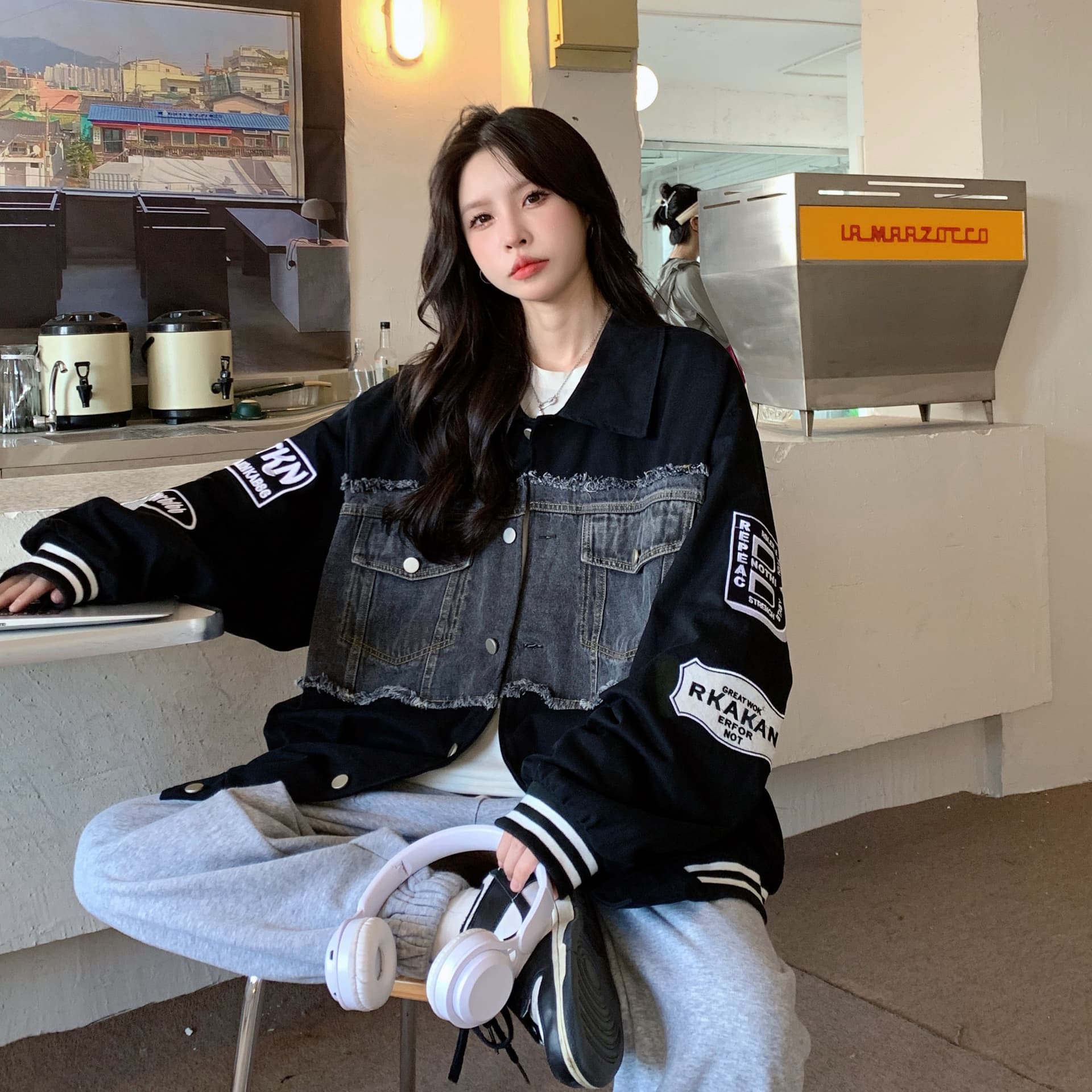 새로운 원본 데님 원단 플러스 네리 데님 재킷 자수 야구 유니폼 재킷 여자 상세 이미지 6