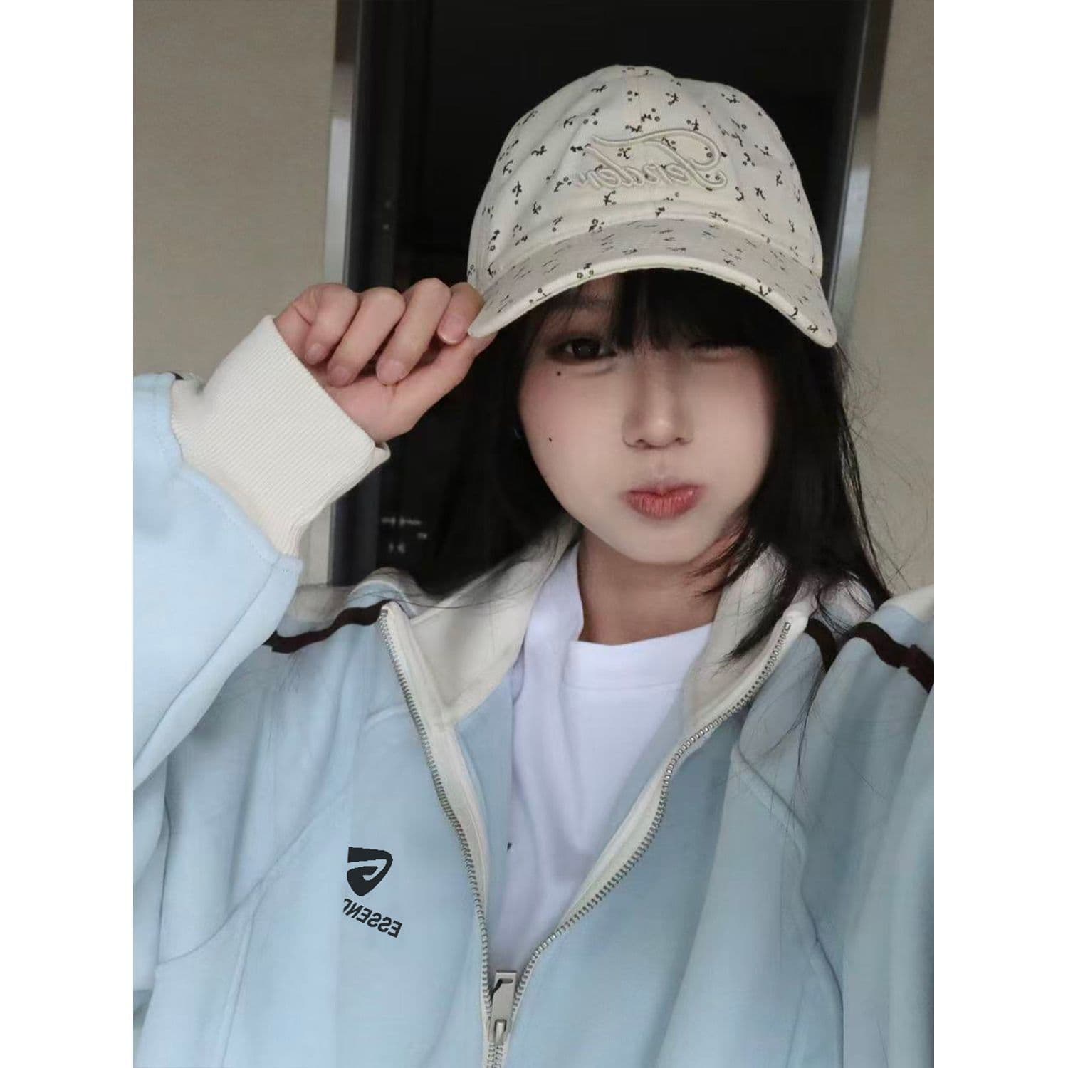 새로운 미니멀리즘 스탠드 칼라 3개 바 후드티 여성 가을 겨울 루즈핏 슬림해 보이는 털이 있는 지퍼 오픈 가디건 출퇴근 재킷 이미지 3