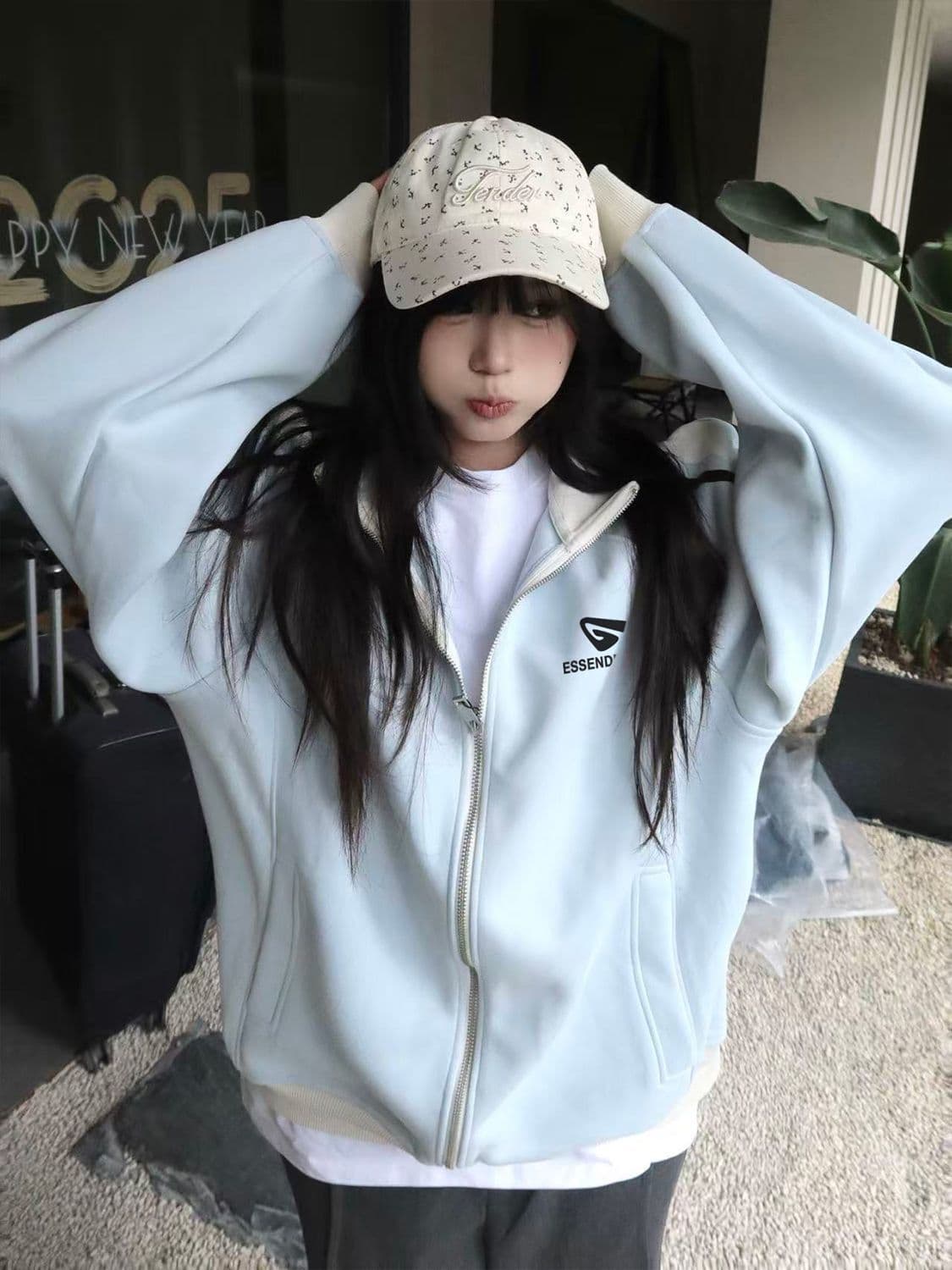 새로운 미니멀리즘 스탠드 칼라 3개 바 후드티 여성 가을 겨울 루즈핏 슬림해 보이는 털이 있는 지퍼 오픈 가디건 출퇴근 재킷 상세 이미지 3