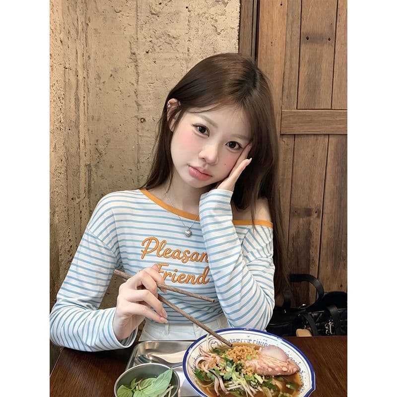 새로운 한 한 비스듬한 어깨 긴팔 티셔츠 여성 느긋한 센스 루즈핏 슬림해 보이는 패션 티셔츠 맨위 섹션 상세 이미지 6