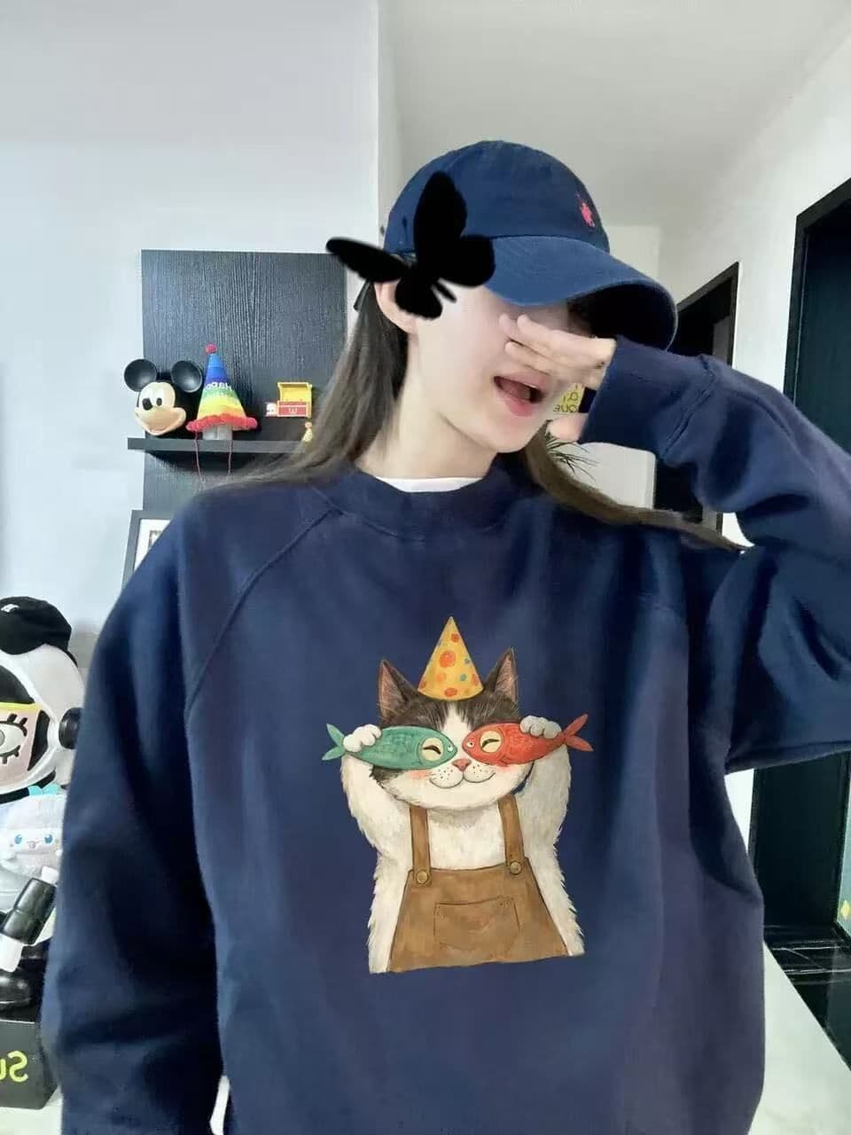 새로운 생방송 품질 복합 얇은 스타일 은 여우 플러시 털이 있는 라운드 넥 고양이 프린트 이미지 2