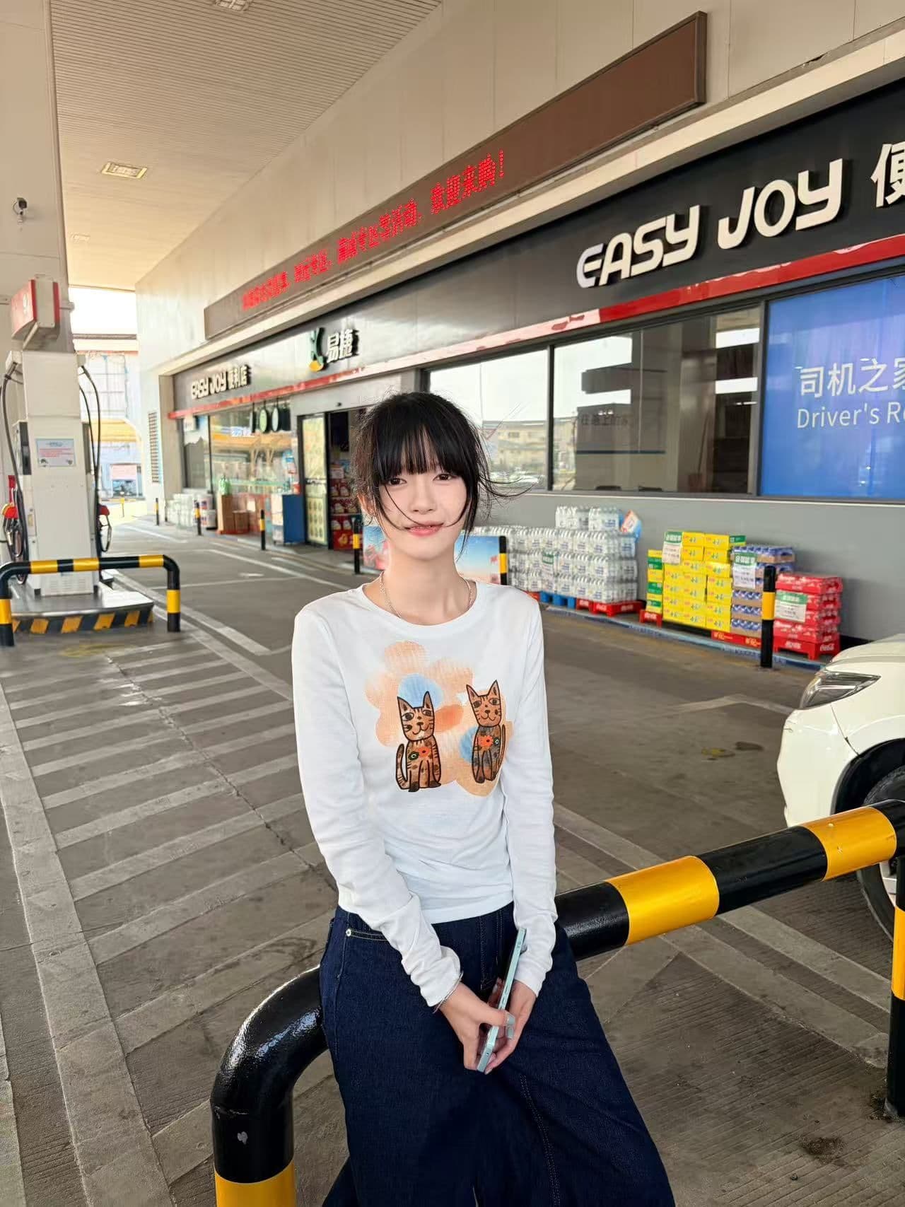 새로운 이후 패키지 칼라 긍정적 인 어깨 몸매 가꾸기 긴팔 만화 프린트 상세 이미지 2